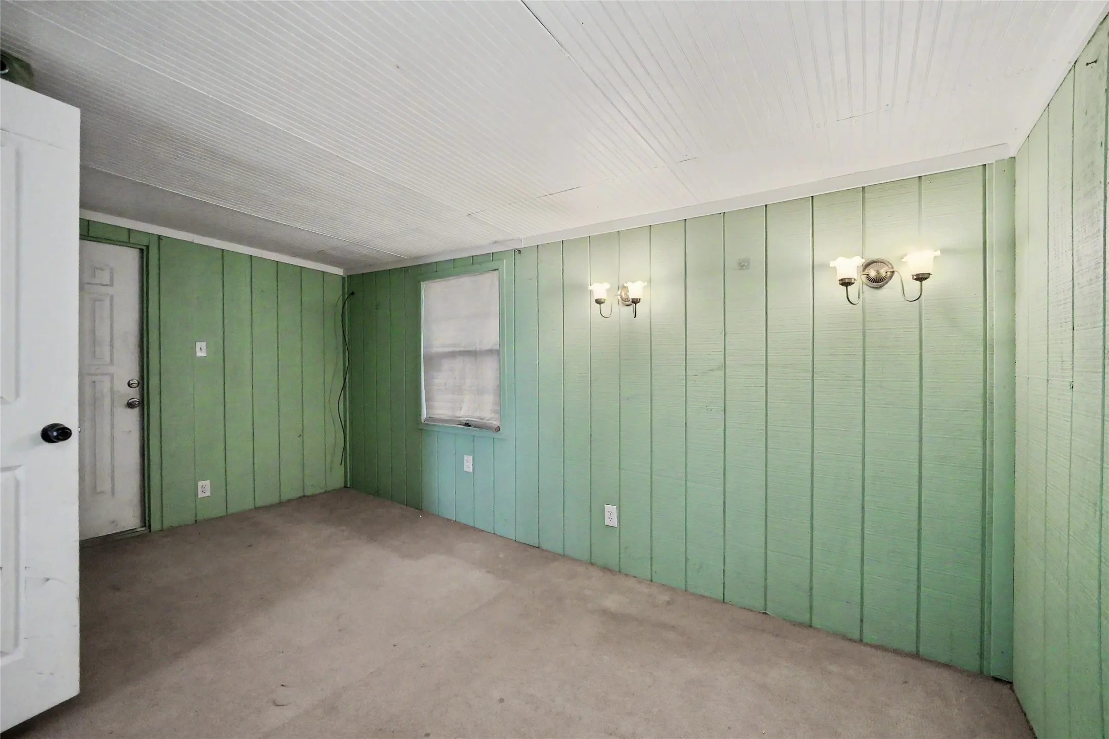 Single Family Residence For Sale in Parker County , 1304 Terry Drive, Willow Park, Texas 76008, 1 Bedroom, 1 Bathroom, Garage spaces, 540 Sqft, built in 2014, mls#21331521, Real Estate Agent in Willow Park, Homes For Sale in Parker county, Homes For Sale in Willow Park, Realtor in Willow Park Texas, Real Estate Brokerage Independent Realty Texas, Luminita Cordes Realtor
