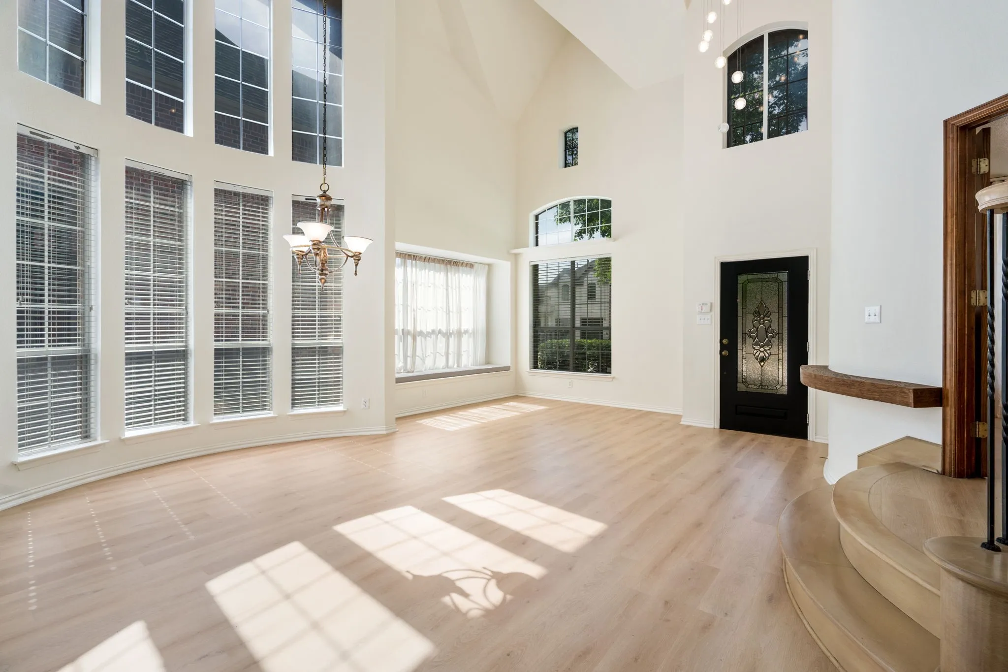 Single Family Residence For Sale in Denton County , 2344 Chenault Drive, Frisco, Texas 75033, 4 Bedroom, 4 Bathroom, 2 Garage spaces, 3,705 Sqft, built in 2006, Price $698,500, mls#21317442, Real Estate Agent in Frisco, Homes For Sale in Denton county, Homes For Sale in Frisco, Realtor in Frisco Texas, Real Estate Brokerage Independent Realty Texas, Luminita Cordes Realtor