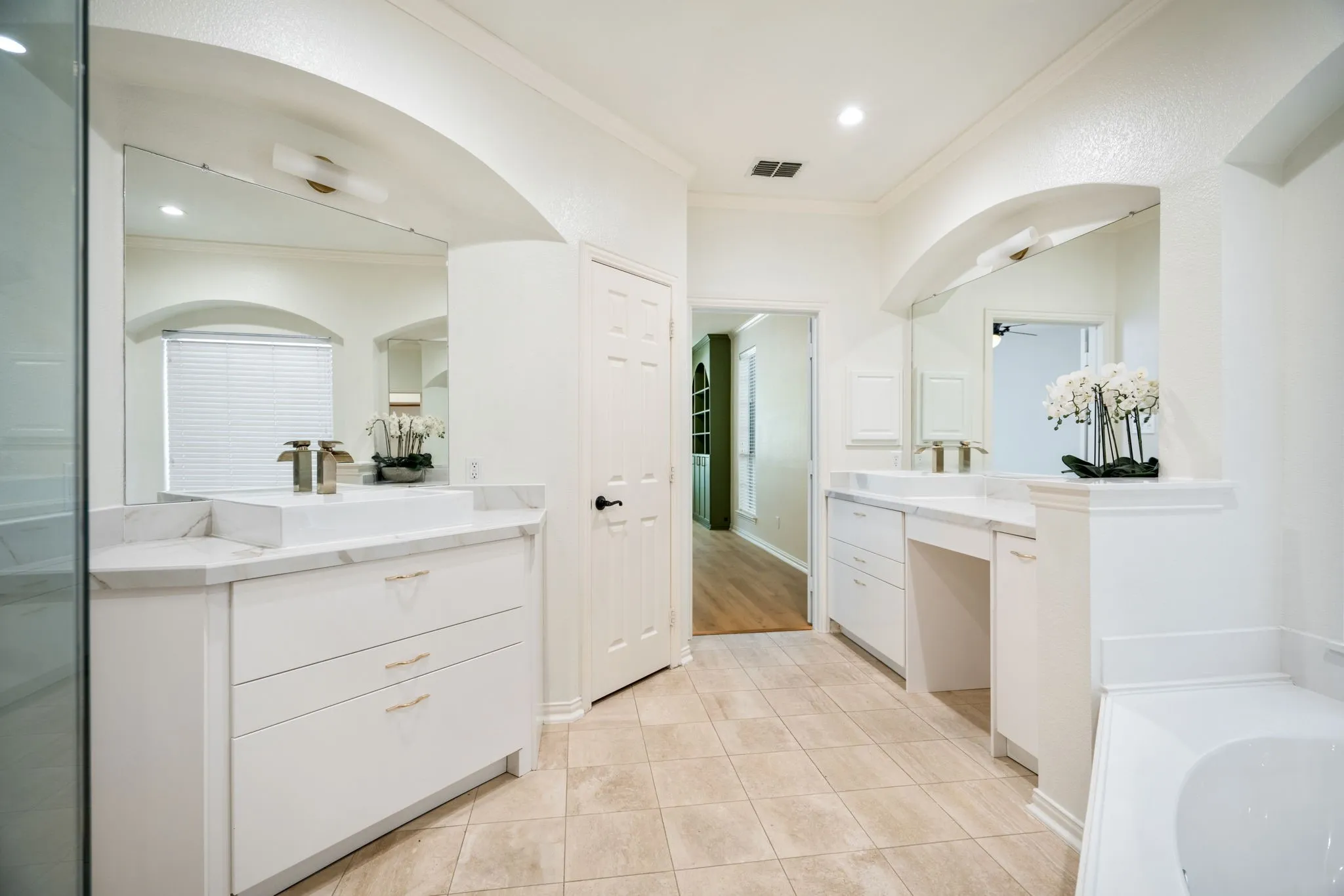 Single Family Residence For Sale in Denton County , 2344 Chenault Drive, Frisco, Texas 75033, 4 Bedroom, 4 Bathroom, 2 Garage spaces, 3,705 Sqft, built in 2006, Price $698,500, mls#21317442, Real Estate Agent in Frisco, Homes For Sale in Denton county, Homes For Sale in Frisco, Realtor in Frisco Texas, Real Estate Brokerage Independent Realty Texas, Luminita Cordes Realtor