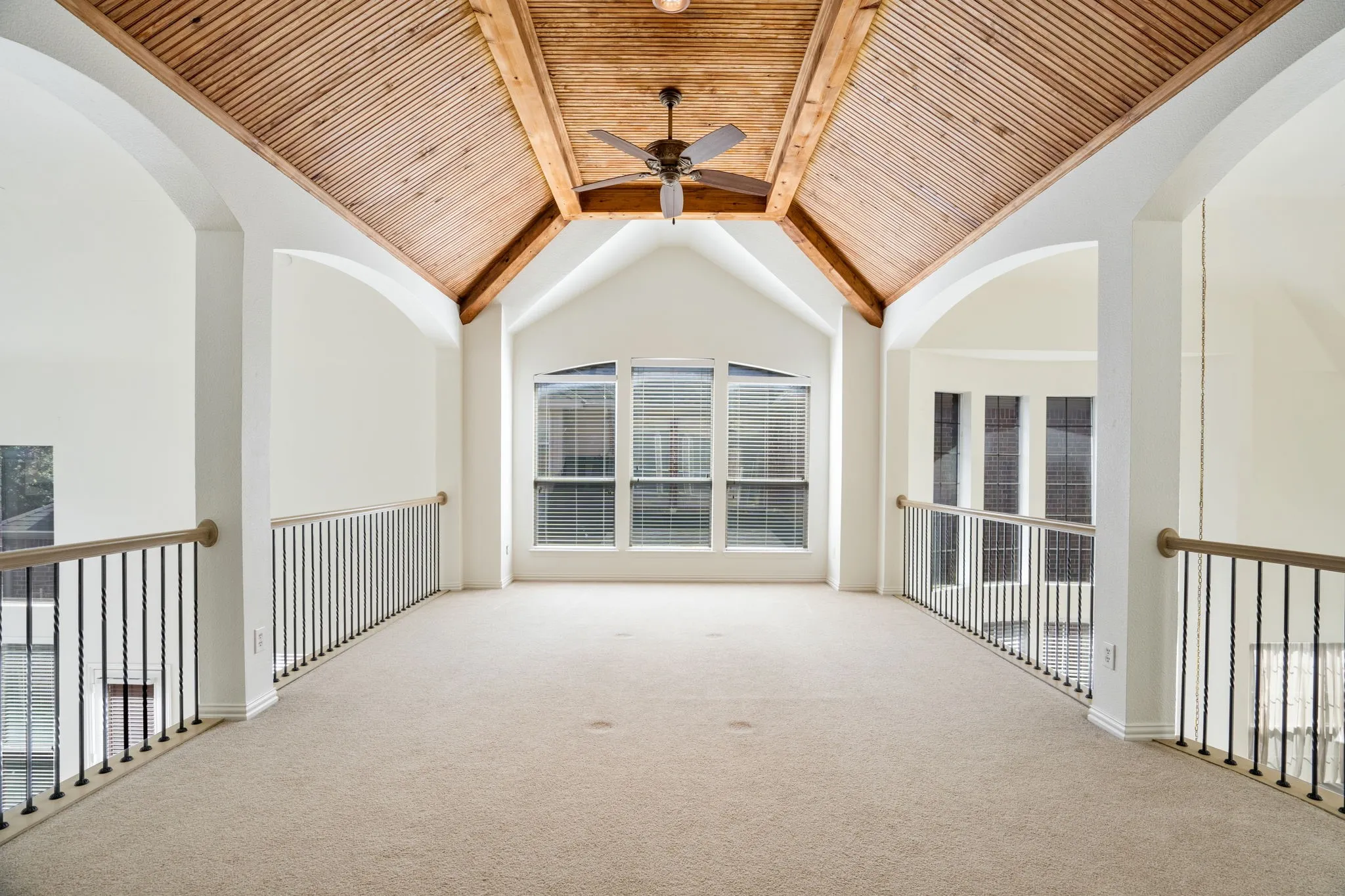 Single Family Residence For Sale in Denton County , 2344 Chenault Drive, Frisco, Texas 75033, 4 Bedroom, 4 Bathroom, 2 Garage spaces, 3,705 Sqft, built in 2006, Price $698,500, mls#21317442, Real Estate Agent in Frisco, Homes For Sale in Denton county, Homes For Sale in Frisco, Realtor in Frisco Texas, Real Estate Brokerage Independent Realty Texas, Luminita Cordes Realtor