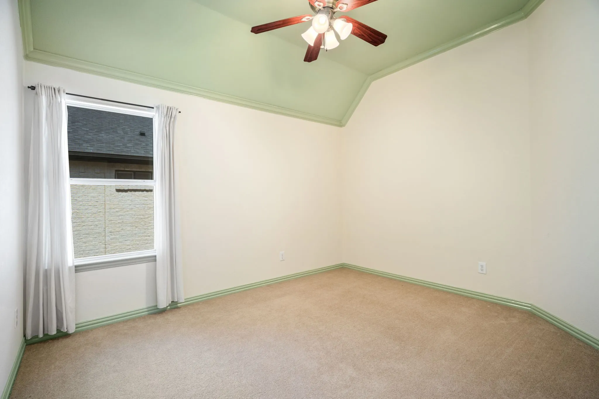 Single Family Residence For Sale in Denton County , 2344 Chenault Drive, Frisco, Texas 75033, 4 Bedroom, 4 Bathroom, 2 Garage spaces, 3,705 Sqft, built in 2006, Price $698,500, mls#21317442, Real Estate Agent in Frisco, Homes For Sale in Denton county, Homes For Sale in Frisco, Realtor in Frisco Texas, Real Estate Brokerage Independent Realty Texas, Luminita Cordes Realtor