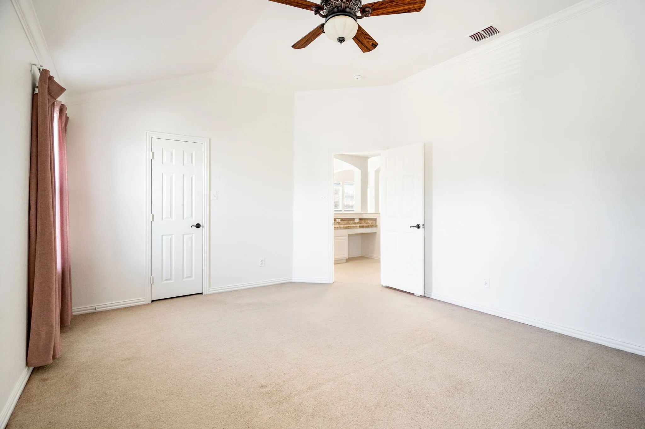 Single Family Residence For Sale in Denton County , 2344 Chenault Drive, Frisco, Texas 75033, 4 Bedroom, 4 Bathroom, 2 Garage spaces, 3,705 Sqft, built in 2006, Price $698,500, mls#21317442, Real Estate Agent in Frisco, Homes For Sale in Denton county, Homes For Sale in Frisco, Realtor in Frisco Texas, Real Estate Brokerage Independent Realty Texas, Luminita Cordes Realtor