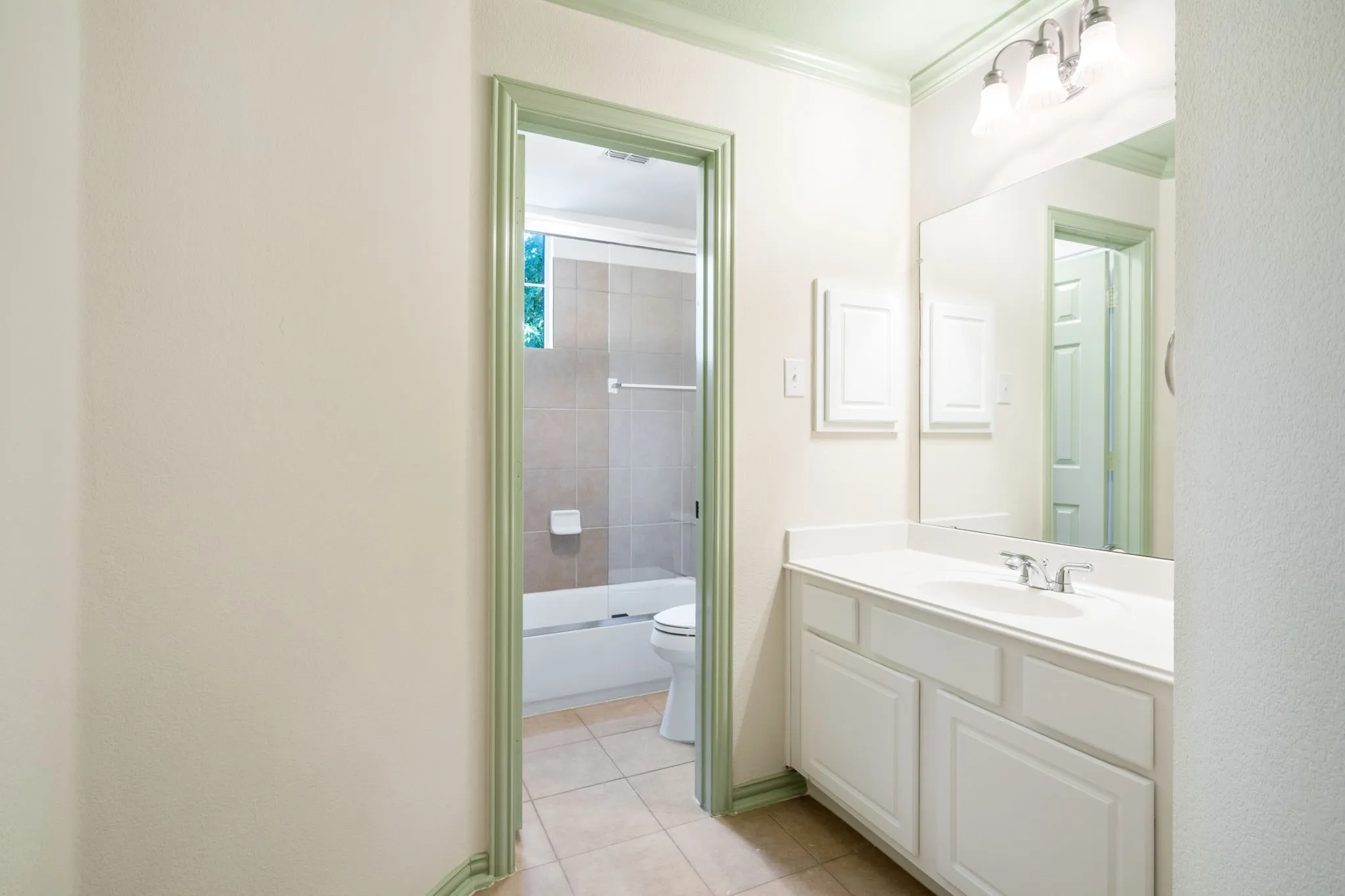 Single Family Residence For Sale in Denton County , 2344 Chenault Drive, Frisco, Texas 75033, 4 Bedroom, 4 Bathroom, 2 Garage spaces, 3,705 Sqft, built in 2006, Price $698,500, mls#21317442, Real Estate Agent in Frisco, Homes For Sale in Denton county, Homes For Sale in Frisco, Realtor in Frisco Texas, Real Estate Brokerage Independent Realty Texas, Luminita Cordes Realtor