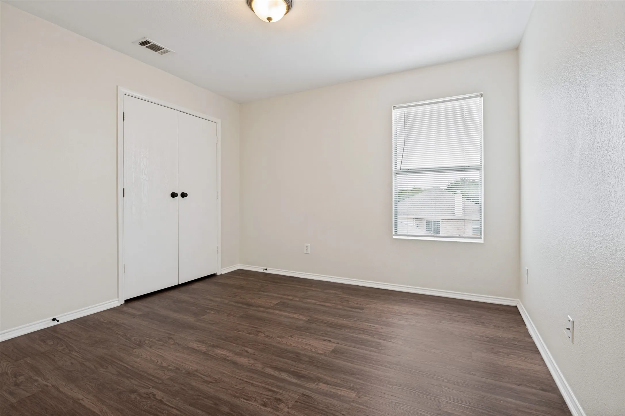 Single Family Residence For Sale in Dallas County , 614 Hearthstone Drive, Lancaster, Texas 75146, 3 Bedroom, 3 Bathroom, 2 Garage spaces, 2,280 Sqft, built in 2007, mls#21331522, Real Estate Agent in Lancaster, Homes For Sale in Dallas county, Homes For Sale in Lancaster, Realtor in Lancaster Texas, Real Estate Brokerage Independent Realty Texas, Luminita Cordes Realtor