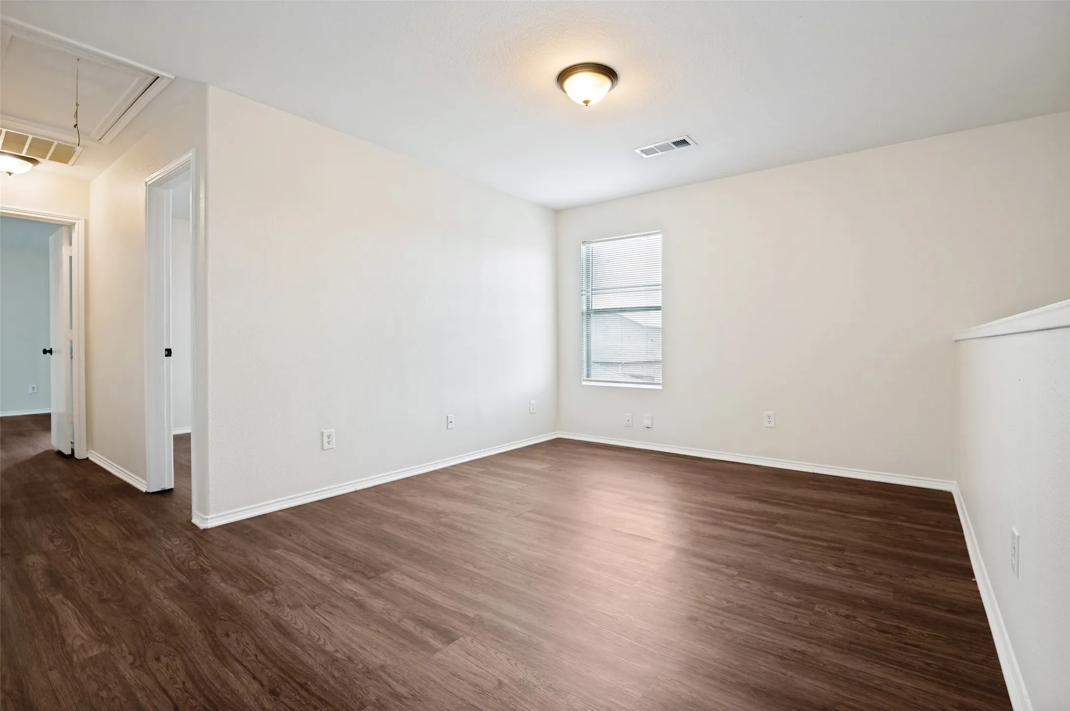 Single Family Residence For Sale in Dallas County , 614 Hearthstone Drive, Lancaster, Texas 75146, 3 Bedroom, 3 Bathroom, 2 Garage spaces, 2,280 Sqft, built in 2007, mls#21331522, Real Estate Agent in Lancaster, Homes For Sale in Dallas county, Homes For Sale in Lancaster, Realtor in Lancaster Texas, Real Estate Brokerage Independent Realty Texas, Luminita Cordes Realtor