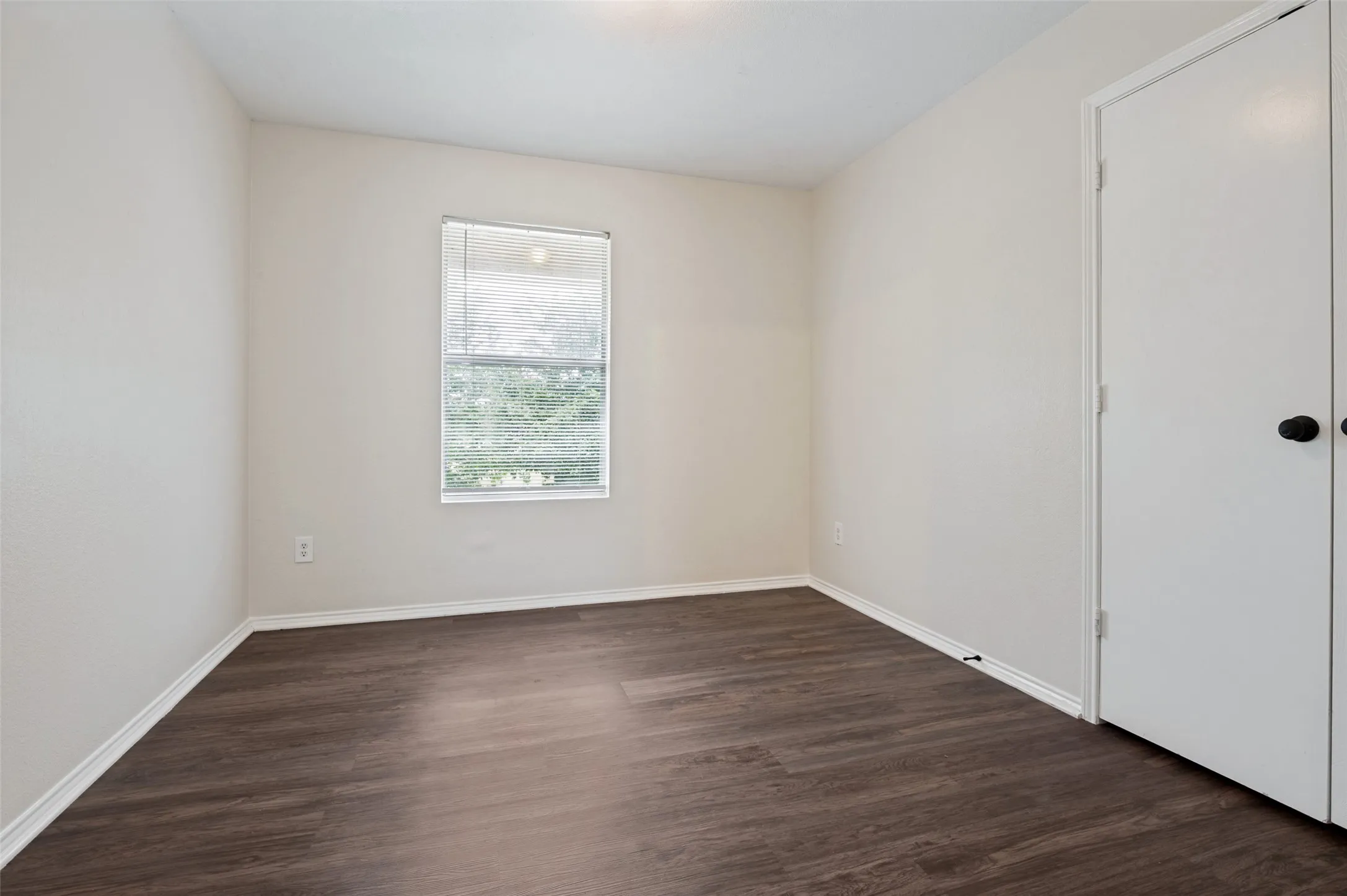 Single Family Residence For Sale in Dallas County , 614 Hearthstone Drive, Lancaster, Texas 75146, 3 Bedroom, 3 Bathroom, 2 Garage spaces, 2,280 Sqft, built in 2007, mls#21331522, Real Estate Agent in Lancaster, Homes For Sale in Dallas county, Homes For Sale in Lancaster, Realtor in Lancaster Texas, Real Estate Brokerage Independent Realty Texas, Luminita Cordes Realtor