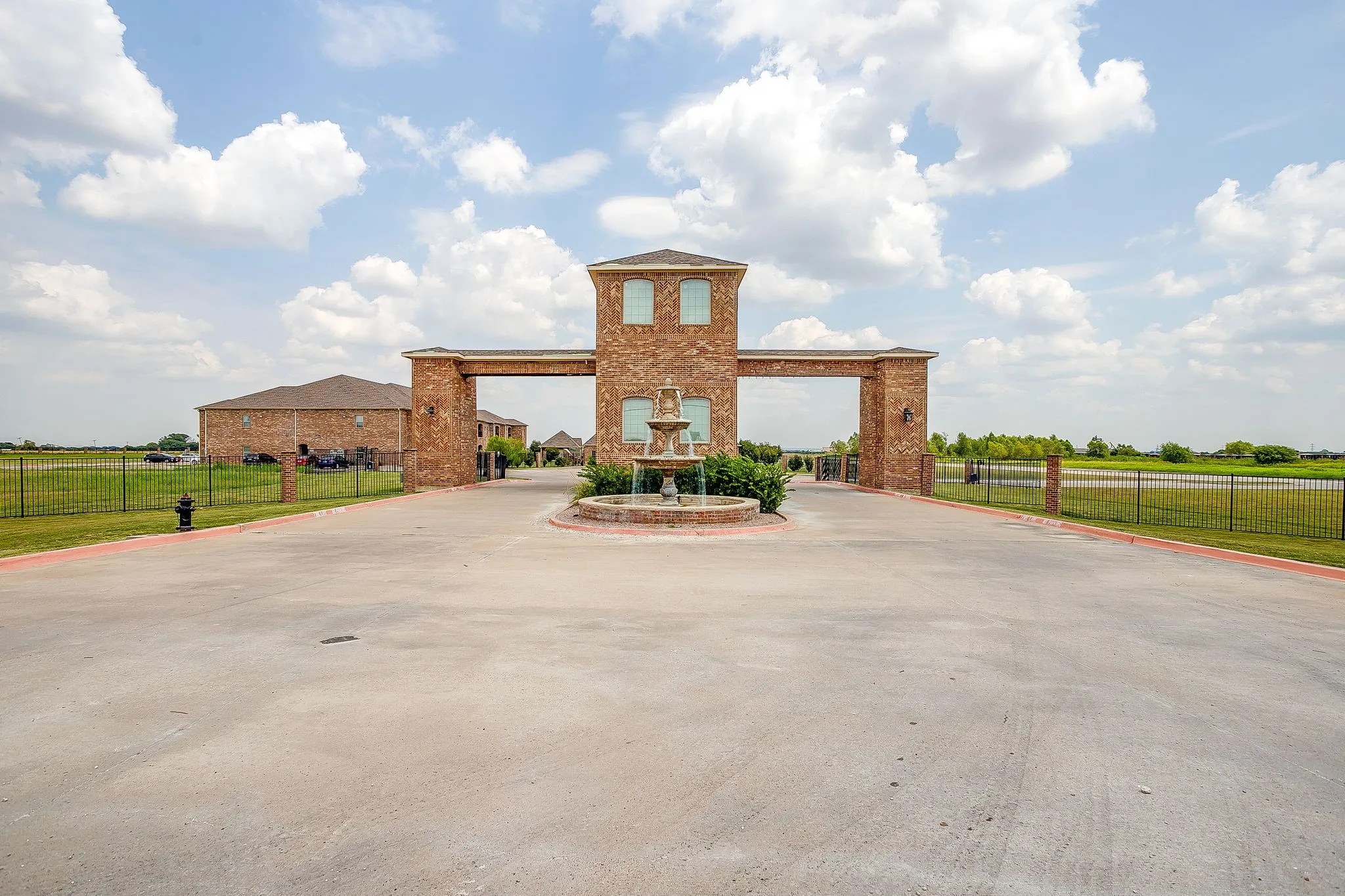 Apartment For Rent in Johnson County , 301 County Road 207 1204, Alvarado, Texas 76009, 1 Bedroom, 1 Bathroom, Garage spaces, 836 Sqft, built in 2015, mls#21331529, Real Estate Agent in Alvarado, Homes For Rent in Johnson county, Homes For Rent in Alvarado, Realtor in Alvarado Texas, Real Estate Brokerage Independent Realty Texas, Luminita Cordes Realtor