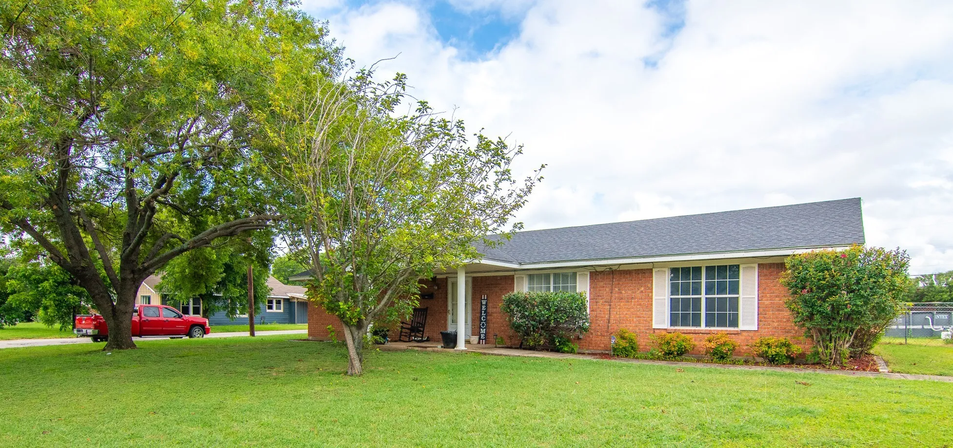 Single Family Residence For Sale in Brown County , 1909 4th Street, Brownwood, Texas 76801, 3 Bedroom, 3 Bathroom, Garage spaces, 1,767 Sqft, built in 1980, mls#21331550, Real Estate Agent in Brownwood, Homes For Sale in Brown county, Homes For Sale in Brownwood, Realtor in Brownwood Texas, Real Estate Brokerage Independent Realty Texas, Luminita Cordes Realtor