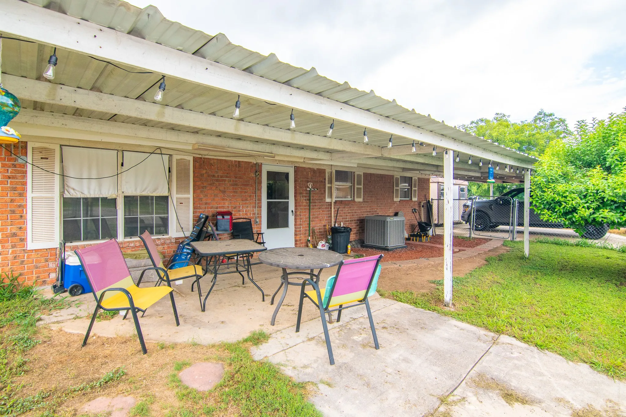 Single Family Residence For Sale in Brown County , 1909 4th Street, Brownwood, Texas 76801, 3 Bedroom, 3 Bathroom, Garage spaces, 1,767 Sqft, built in 1980, mls#21331550, Real Estate Agent in Brownwood, Homes For Sale in Brown county, Homes For Sale in Brownwood, Realtor in Brownwood Texas, Real Estate Brokerage Independent Realty Texas, Luminita Cordes Realtor