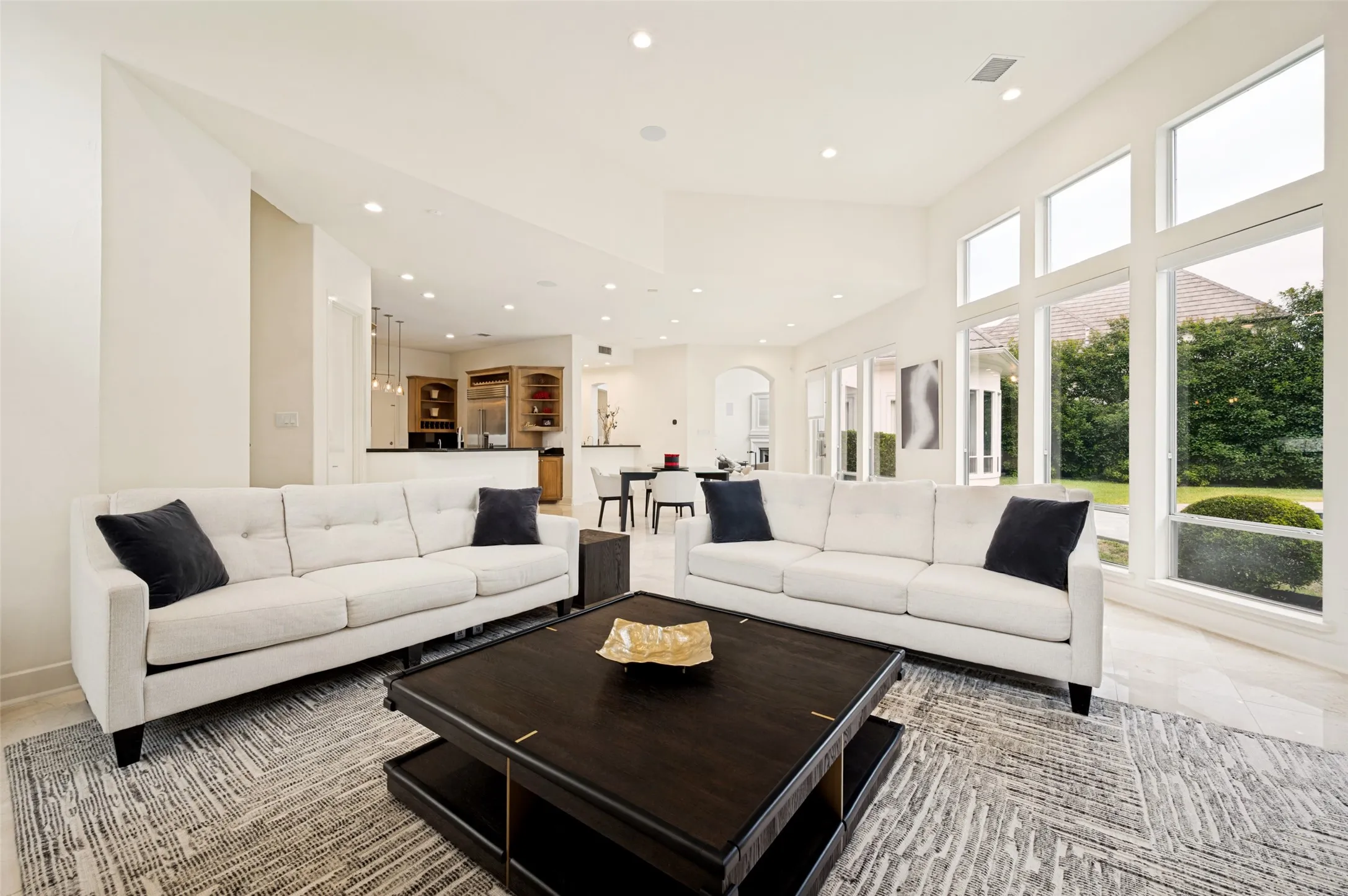 Single Family Residence For Rent in Denton County , 29 Windsor Ridge, Frisco, Texas 75034, 4 Bedroom, 5 Bathroom, 4 Garage spaces, 4,802 Sqft, built in 1996, Price $7,500, mls#21331534, Real Estate Agent in Frisco, Homes For Rent in Denton county, Homes For Rent in Frisco, Realtor in Frisco Texas, Real Estate Brokerage Independent Realty Texas, Luminita Cordes Realtor