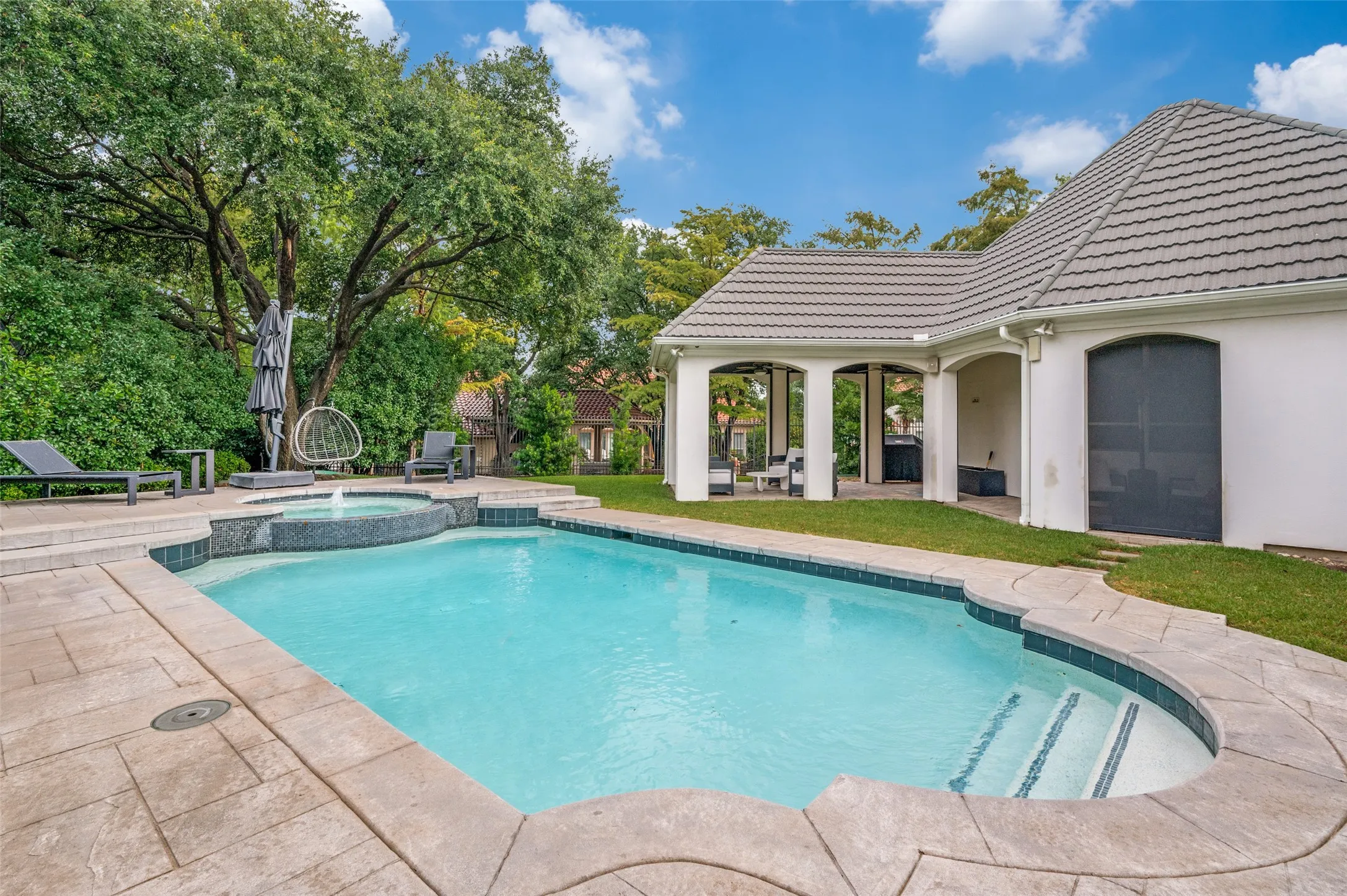 Single Family Residence For Rent in Denton County , 29 Windsor Ridge, Frisco, Texas 75034, 4 Bedroom, 5 Bathroom, 4 Garage spaces, 4,802 Sqft, built in 1996, Price $7,500, mls#21331534, Real Estate Agent in Frisco, Homes For Rent in Denton county, Homes For Rent in Frisco, Realtor in Frisco Texas, Real Estate Brokerage Independent Realty Texas, Luminita Cordes Realtor