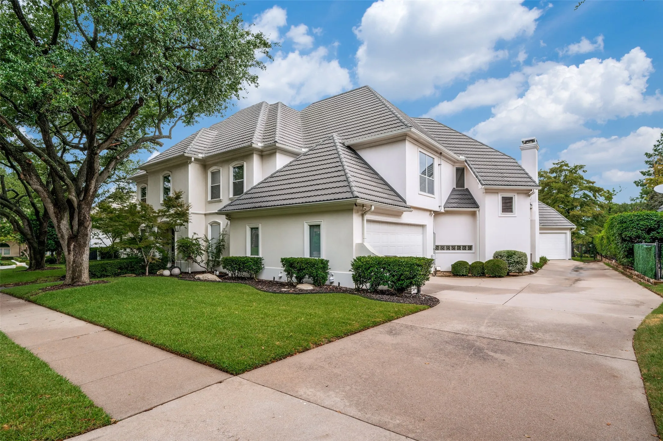 Single Family Residence For Rent in Denton County , 29 Windsor Ridge, Frisco, Texas 75034, 4 Bedroom, 5 Bathroom, 4 Garage spaces, 4,802 Sqft, built in 1996, Price $7,500, mls#21331534, Real Estate Agent in Frisco, Homes For Rent in Denton county, Homes For Rent in Frisco, Realtor in Frisco Texas, Real Estate Brokerage Independent Realty Texas, Luminita Cordes Realtor