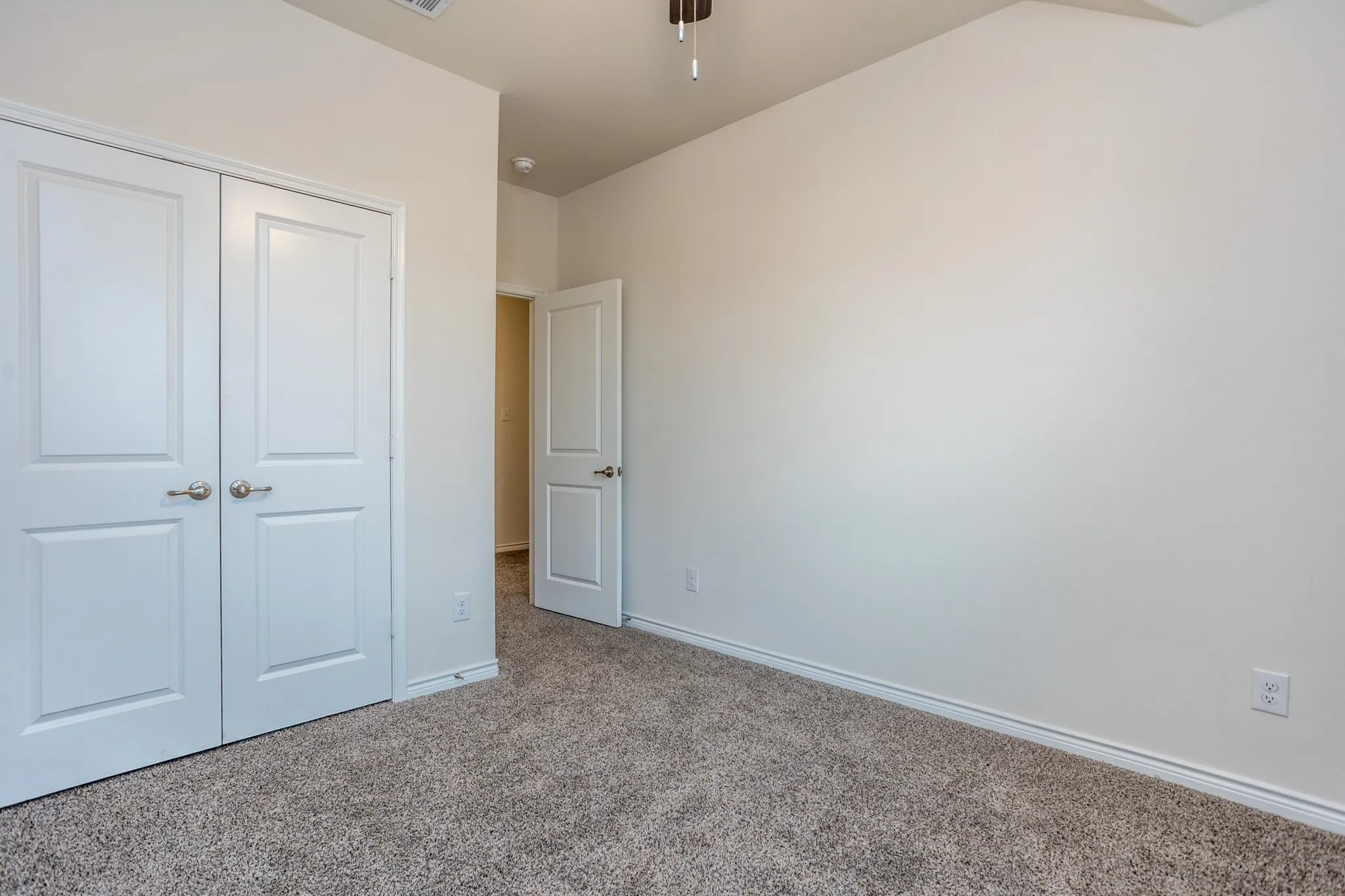 Single Family Residence For Sale in Denton County , 3235 Hunters Glen Drive, Aubrey, Texas 76227, 4 Bedroom, 3 Bathroom, 2 Garage spaces, 2,295 Sqft, built in 2022, mls#21331547, Real Estate Agent in Aubrey, Homes For Sale in Denton county, Homes For Sale in Aubrey, Realtor in Aubrey Texas, Real Estate Brokerage Independent Realty Texas, Luminita Cordes Realtor