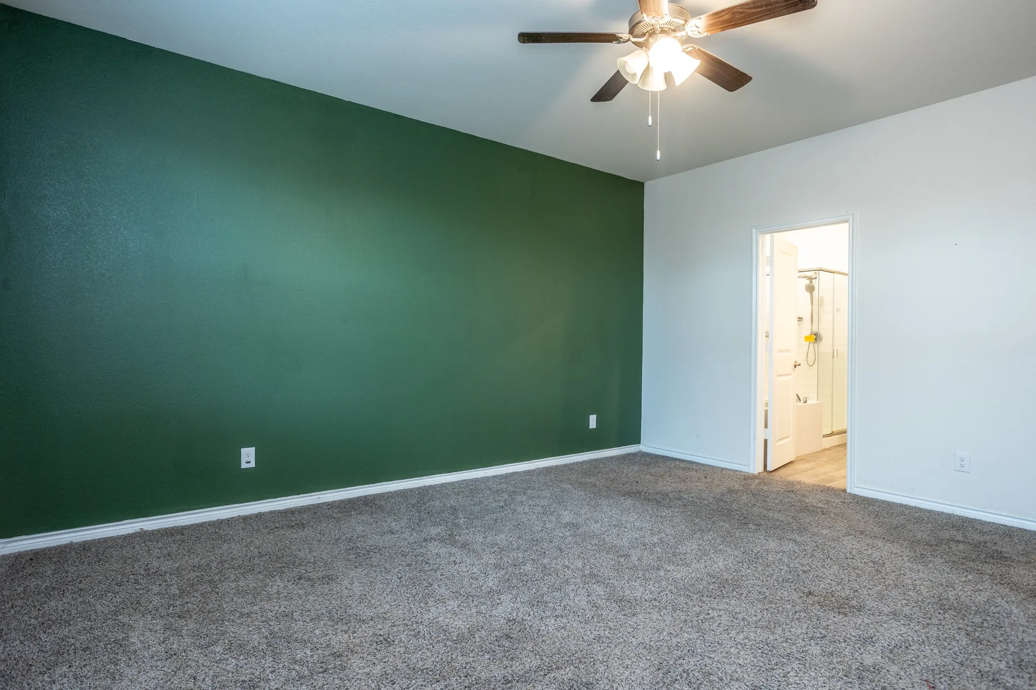 Single Family Residence For Sale in Denton County , 3235 Hunters Glen Drive, Aubrey, Texas 76227, 4 Bedroom, 3 Bathroom, 2 Garage spaces, 2,295 Sqft, built in 2022, mls#21331547, Real Estate Agent in Aubrey, Homes For Sale in Denton county, Homes For Sale in Aubrey, Realtor in Aubrey Texas, Real Estate Brokerage Independent Realty Texas, Luminita Cordes Realtor