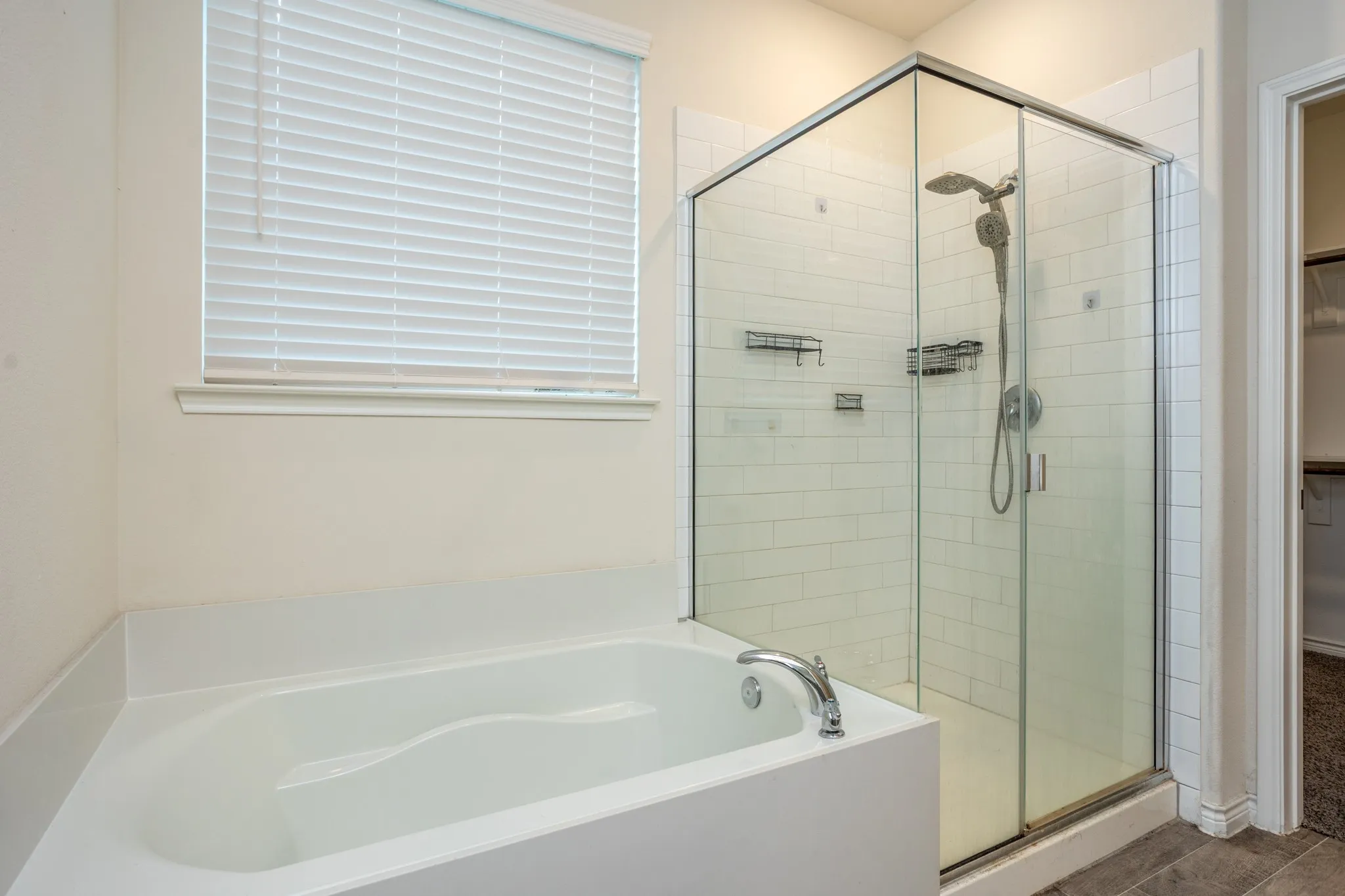 Single Family Residence For Sale in Denton County , 3235 Hunters Glen Drive, Aubrey, Texas 76227, 4 Bedroom, 3 Bathroom, 2 Garage spaces, 2,295 Sqft, built in 2022, mls#21331547, Real Estate Agent in Aubrey, Homes For Sale in Denton county, Homes For Sale in Aubrey, Realtor in Aubrey Texas, Real Estate Brokerage Independent Realty Texas, Luminita Cordes Realtor