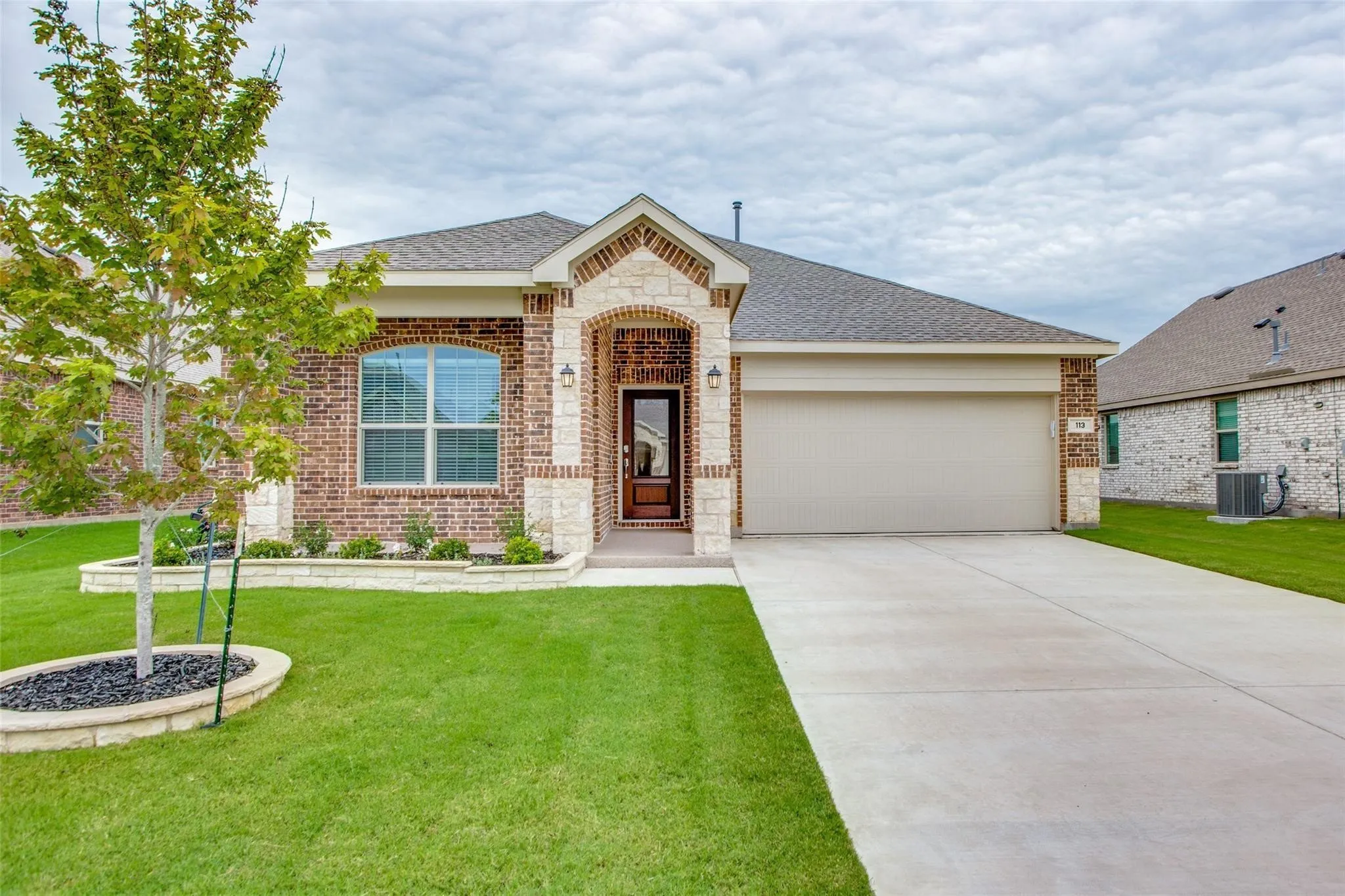 Single Family Residence For Rent in Collin County , 113 Hayes Drive, Anna, Texas 75409, 3 Bedroom, 2 Bathroom, 2 Garage spaces, 1,579 Sqft, built in 2020, mls#21331563, Real Estate Agent in Anna, Homes For Rent in Collin county, Homes For Rent in Anna, Realtor in Anna Texas, Real Estate Brokerage Independent Realty Texas, Luminita Cordes Realtor