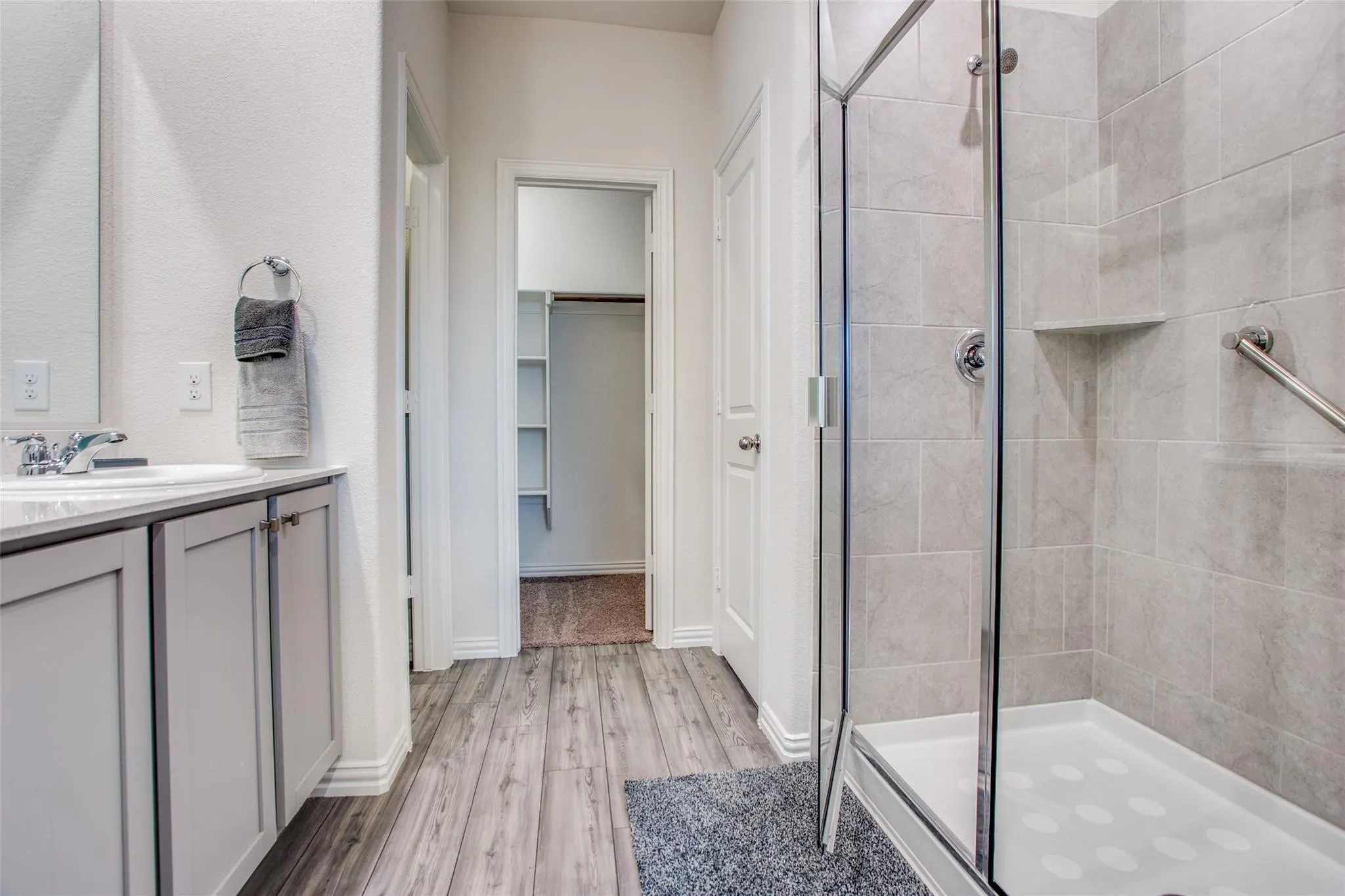 Single Family Residence For Rent in Collin County , 113 Hayes Drive, Anna, Texas 75409, 3 Bedroom, 2 Bathroom, 2 Garage spaces, 1,579 Sqft, built in 2020, mls#21331563, Real Estate Agent in Anna, Homes For Rent in Collin county, Homes For Rent in Anna, Realtor in Anna Texas, Real Estate Brokerage Independent Realty Texas, Luminita Cordes Realtor