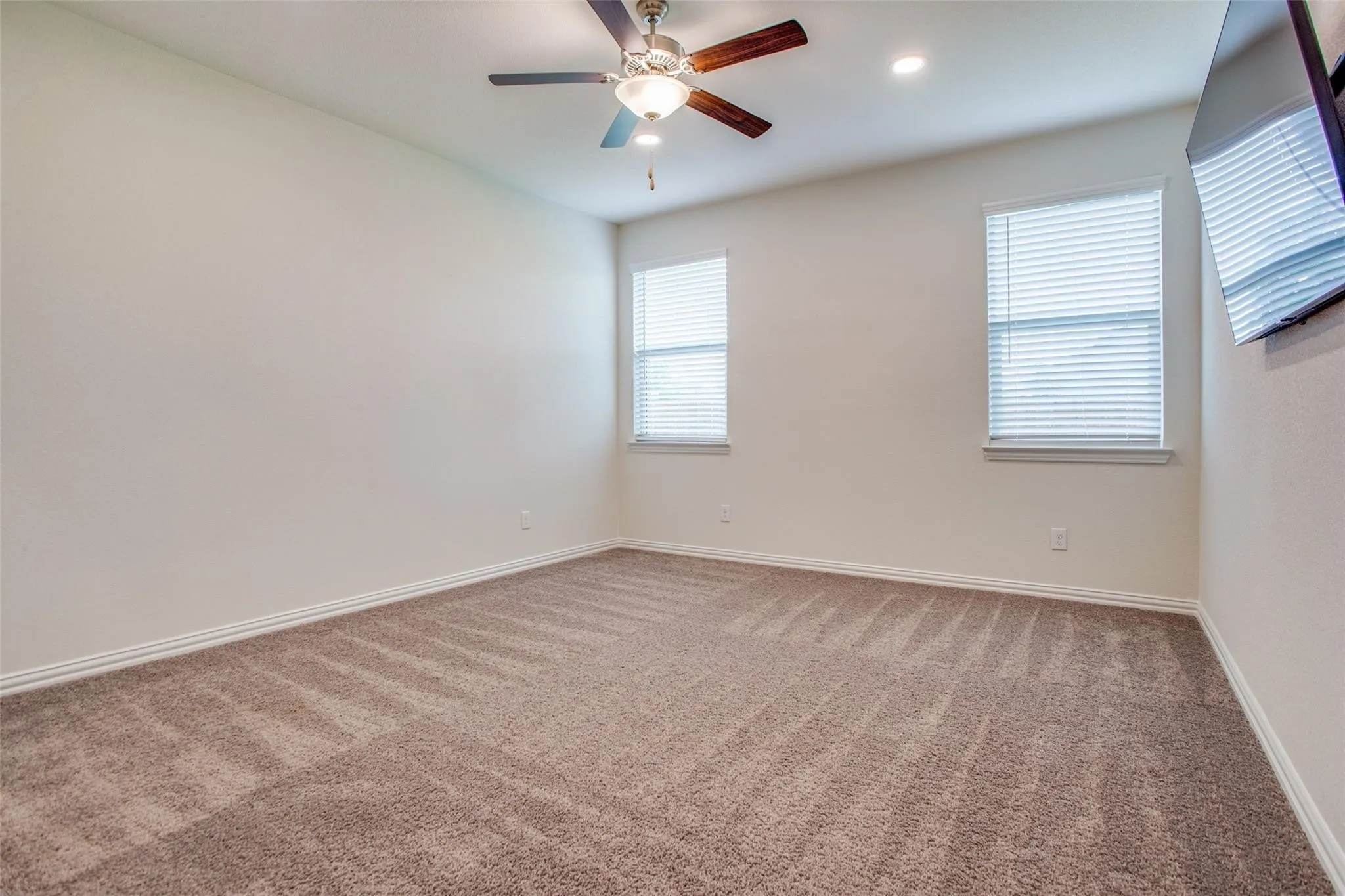 Single Family Residence For Rent in Collin County , 113 Hayes Drive, Anna, Texas 75409, 3 Bedroom, 2 Bathroom, 2 Garage spaces, 1,579 Sqft, built in 2020, mls#21331563, Real Estate Agent in Anna, Homes For Rent in Collin county, Homes For Rent in Anna, Realtor in Anna Texas, Real Estate Brokerage Independent Realty Texas, Luminita Cordes Realtor