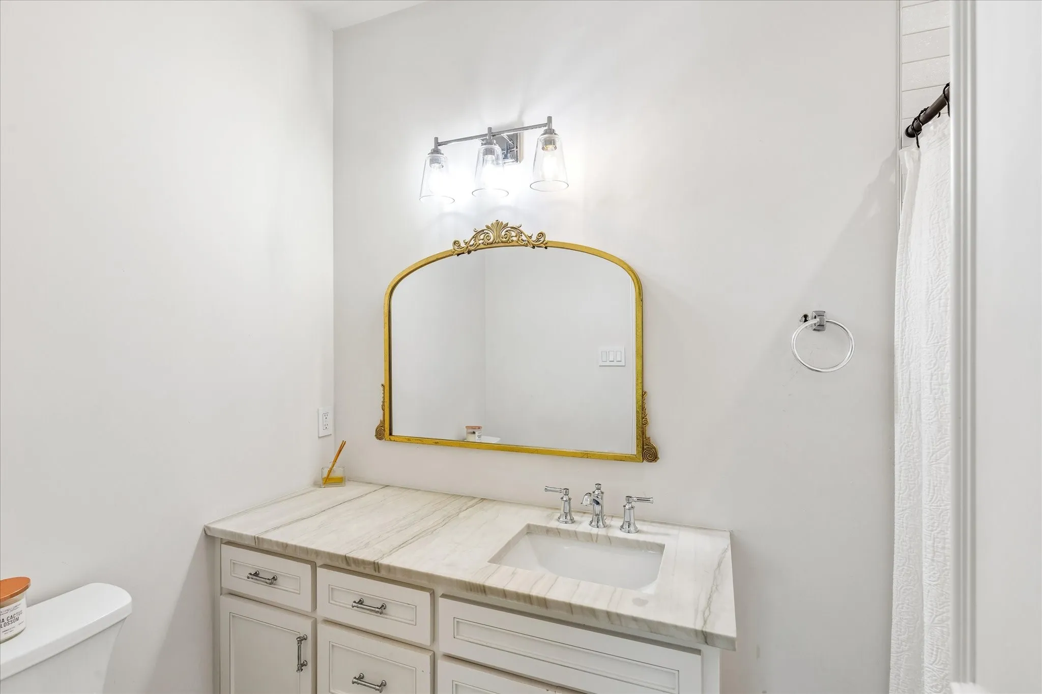 En suite bathroom to 2nd floor bedroom. Remodeled just a few short years ago.