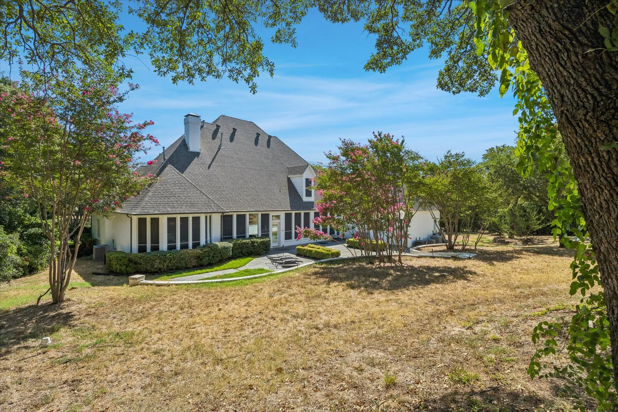 Single Family Residence For Sale in Denton County , 2825 Sun Meadow Drive, Flower Mound, Texas 75022, 5 Bedroom, 5 Bathroom, 4 Garage spaces, 5,068 Sqft, built in 1992, mls#21329732, Real Estate Agent in Flower Mound, Homes For Sale in Denton county, Homes For Sale in Flower Mound, Realtor in Flower Mound Texas, Real Estate Brokerage Independent Realty Texas, Luminita Cordes Realtor