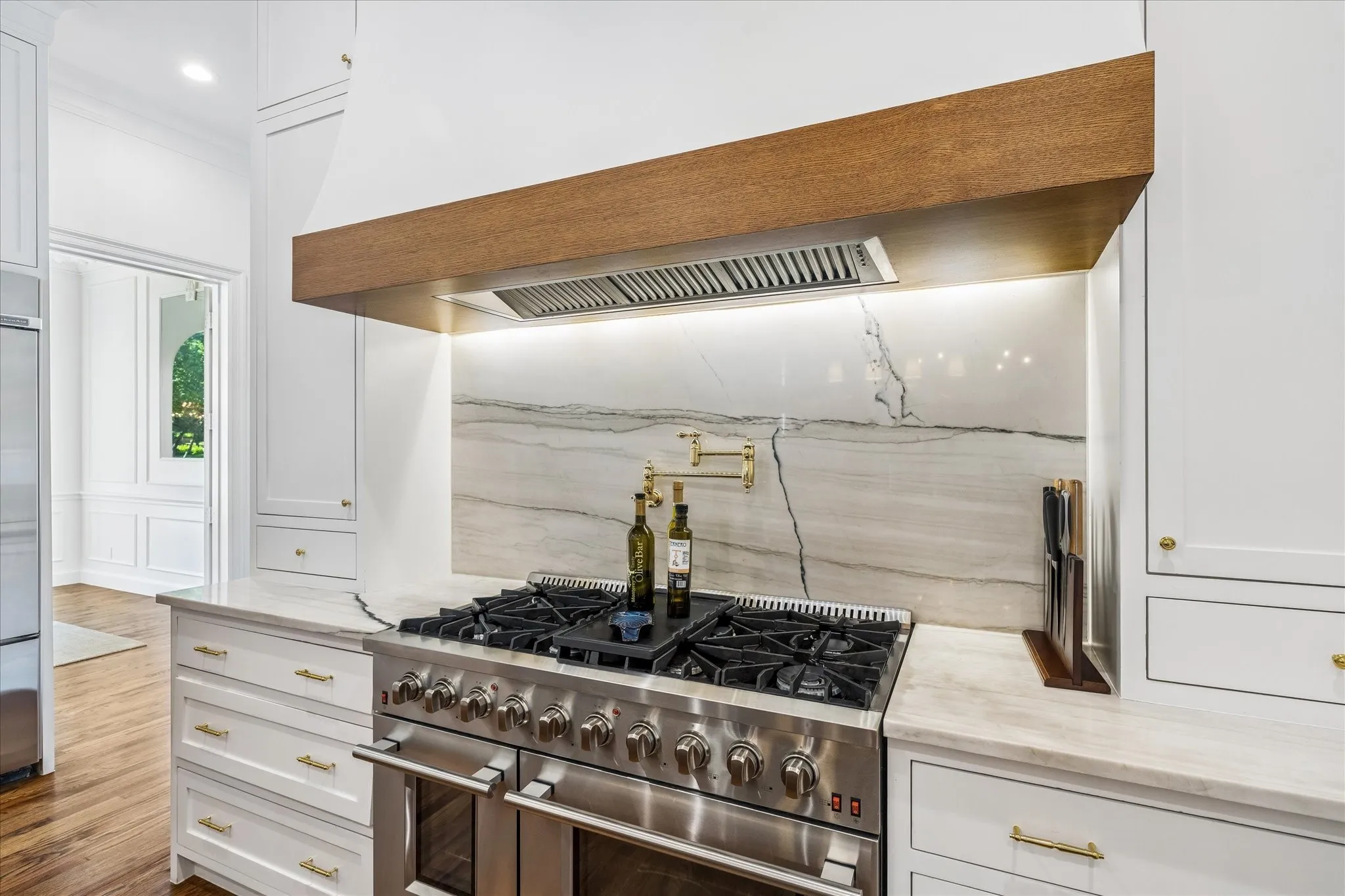 Range is by Forno. Gas top. Double oven. YES PLEASE!