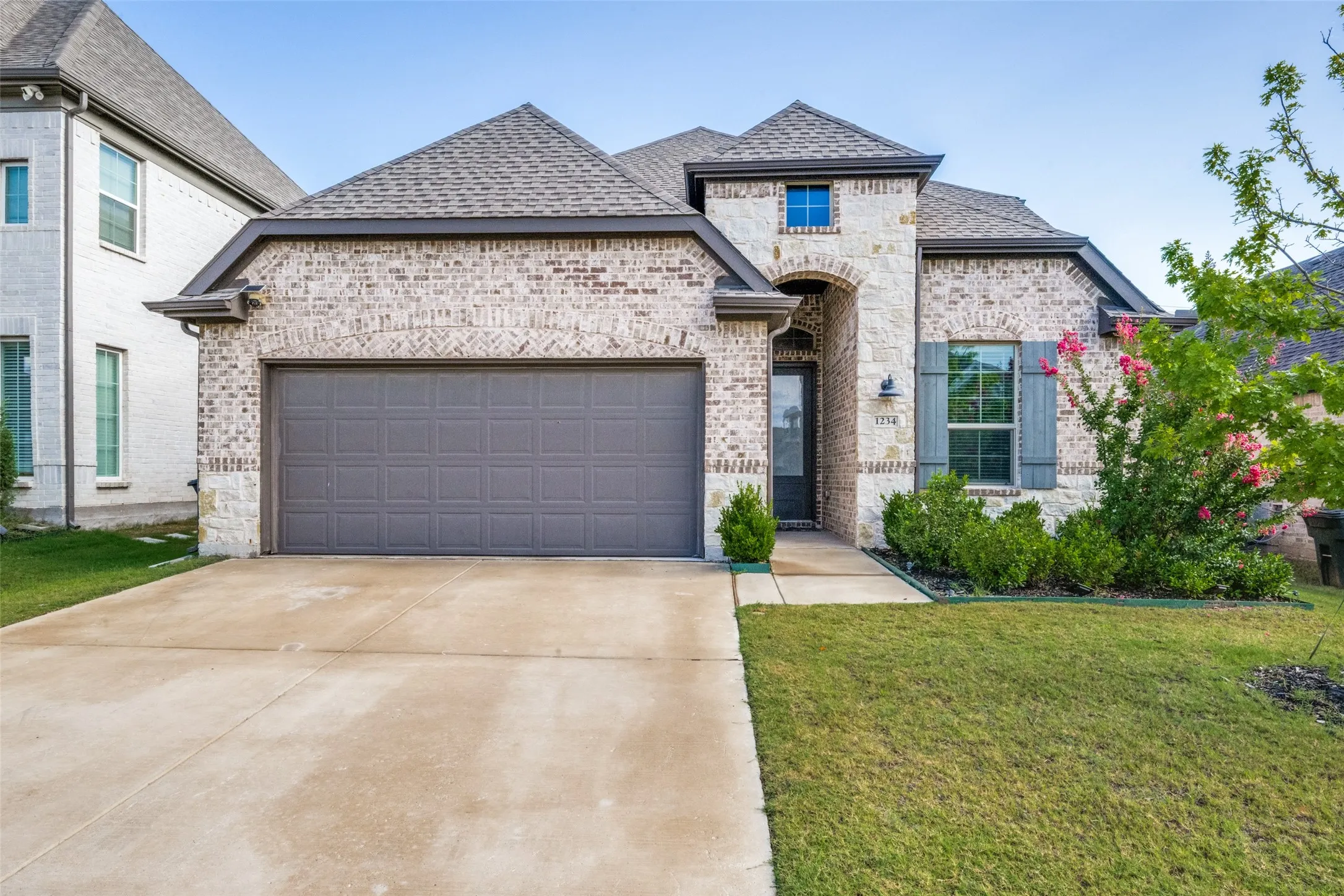 Single Family Residence For Rent in Denton County , 1234 Stagecoach Trail, Justin, Texas 76247, 4 Bedroom, 4 Bathroom, 2 Garage spaces, 2,501 Sqft, built in 2022, mls#21331581, Real Estate Agent in Justin, Homes For Rent in Denton county, Homes For Rent in Justin, Realtor in Justin Texas, Real Estate Brokerage Independent Realty Texas, Luminita Cordes Realtor