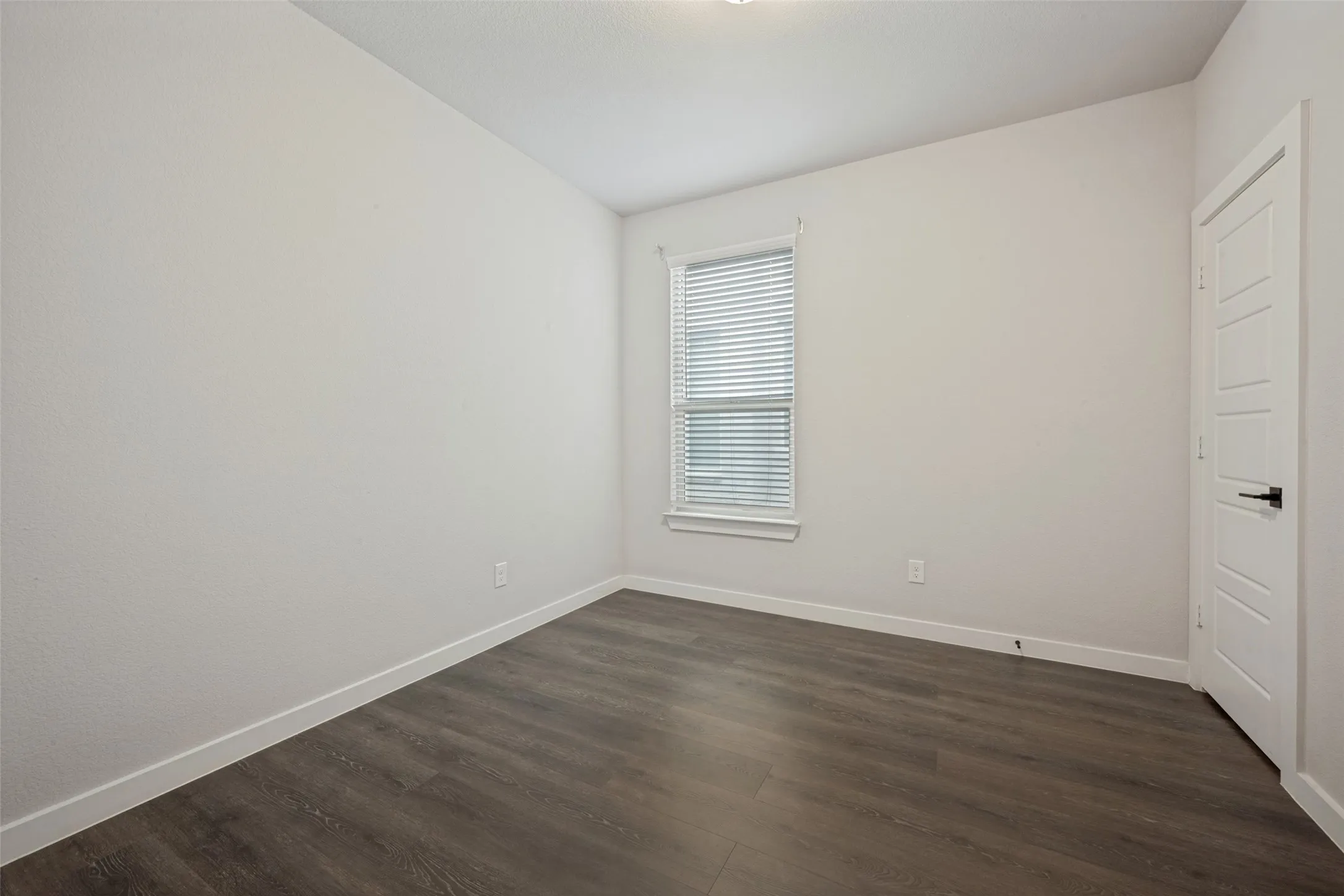 Single Family Residence For Rent in Denton County , 1234 Stagecoach Trail, Justin, Texas 76247, 4 Bedroom, 4 Bathroom, 2 Garage spaces, 2,501 Sqft, built in 2022, mls#21331581, Real Estate Agent in Justin, Homes For Rent in Denton county, Homes For Rent in Justin, Realtor in Justin Texas, Real Estate Brokerage Independent Realty Texas, Luminita Cordes Realtor