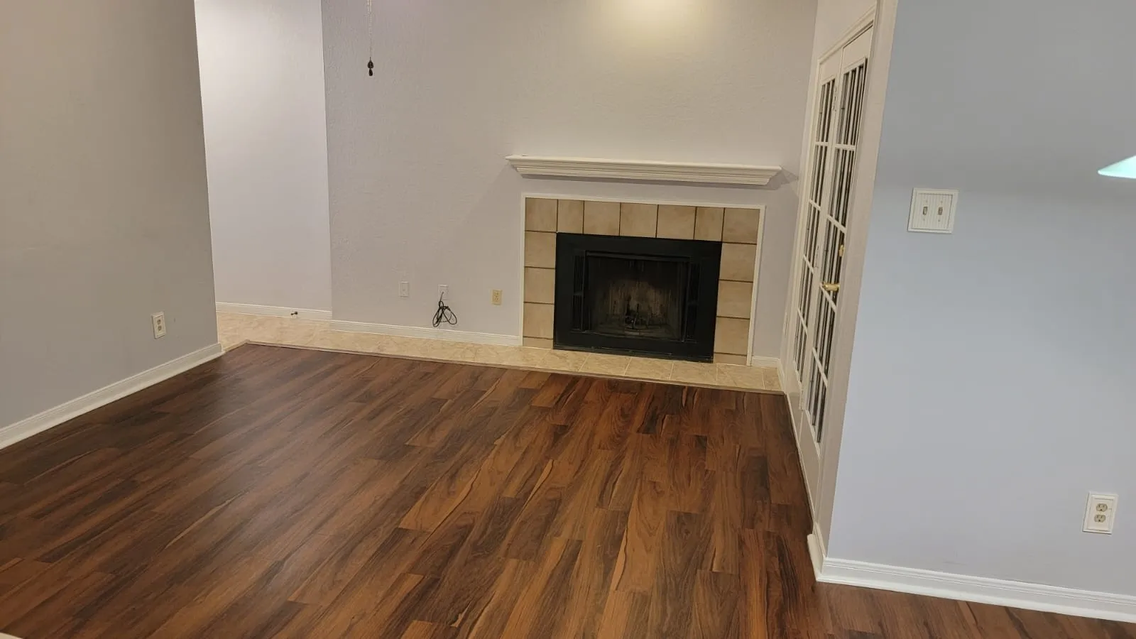Condominium For Rent in Tarrant County , 2103 Friendly Drive 3222, Arlington, Texas 76011, 2 Bedrooms, 1 Bathroom, Garage spaces, 963 Sqft, built in 1982, Price $1,450, mls#21331501, Real Estate Agent in Arlington, Homes For Rent in Tarrant county, Homes For Rent in Arlington, Realtor in Arlington Texas, Real Estate Brokerage Independent Realty Texas, Luminita Cordes Realtor