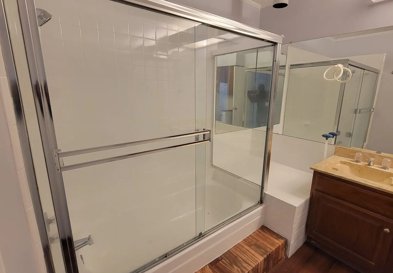 Condominium For Rent in Tarrant County , 2103 Friendly Drive 3222, Arlington, Texas 76011, 2 Bedrooms, 1 Bathroom, Garage spaces, 963 Sqft, built in 1982, Price $1,450, mls#21331501, Real Estate Agent in Arlington, Homes For Rent in Tarrant county, Homes For Rent in Arlington, Realtor in Arlington Texas, Real Estate Brokerage Independent Realty Texas, Luminita Cordes Realtor
