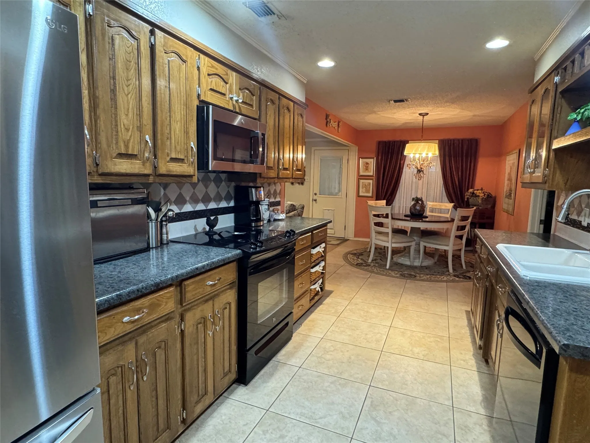 Single Family Residence For Sale in Hood County , 1104 Dove Hollow Road, Granbury, Texas 76048, 3 Bedroom, 2 Bathroom, 2 Garage spaces, 1,790 Sqft, built in 1983, Price $315,000, mls#21331591, Real Estate Agent in Granbury, Homes For Sale in Hood county, Homes For Sale in Granbury, Realtor in Granbury Texas, Real Estate Brokerage Independent Realty Texas, Luminita Cordes Realtor