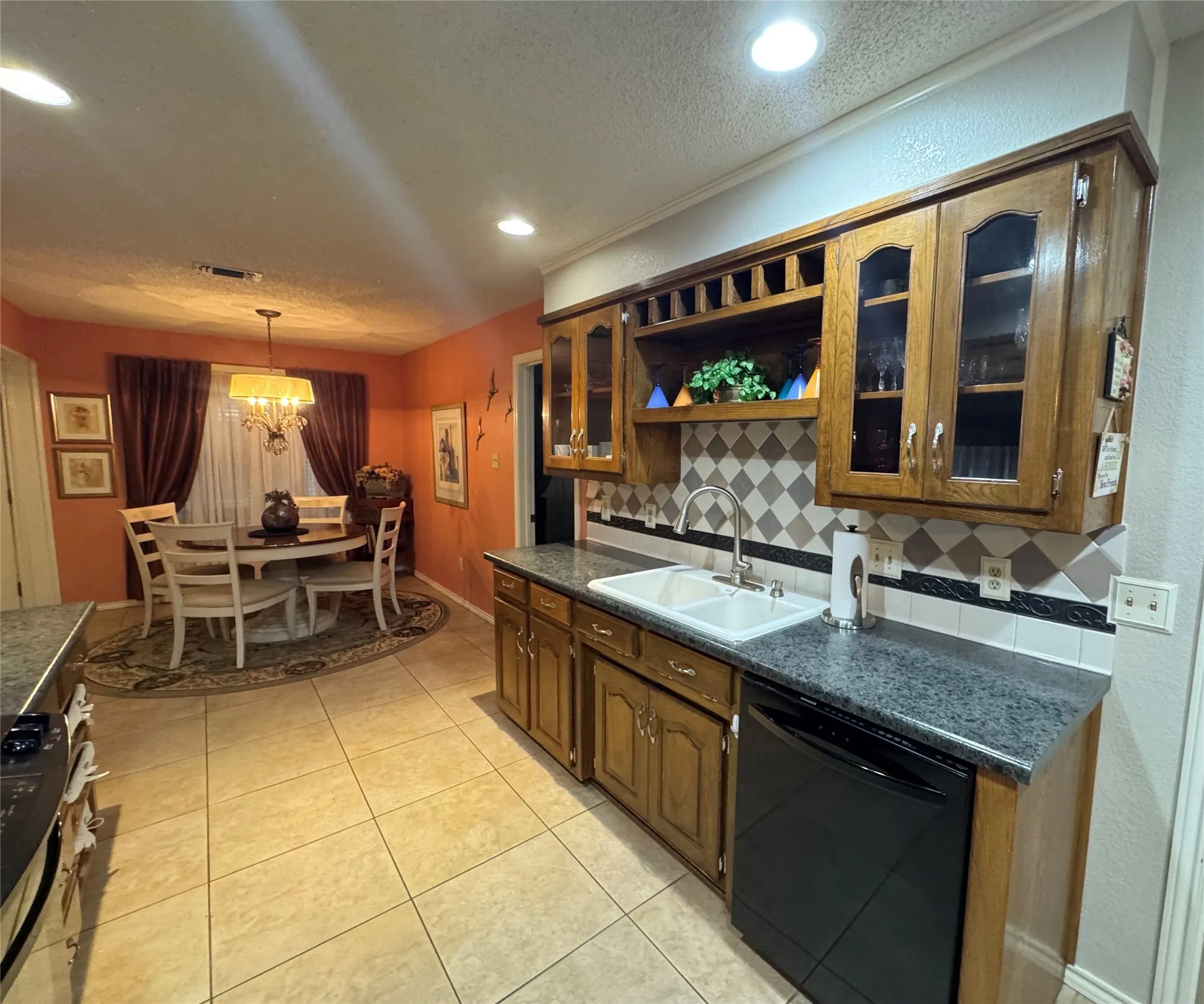 Single Family Residence For Sale in Hood County , 1104 Dove Hollow Road, Granbury, Texas 76048, 3 Bedroom, 2 Bathroom, 2 Garage spaces, 1,790 Sqft, built in 1983, Price $315,000, mls#21331591, Real Estate Agent in Granbury, Homes For Sale in Hood county, Homes For Sale in Granbury, Realtor in Granbury Texas, Real Estate Brokerage Independent Realty Texas, Luminita Cordes Realtor