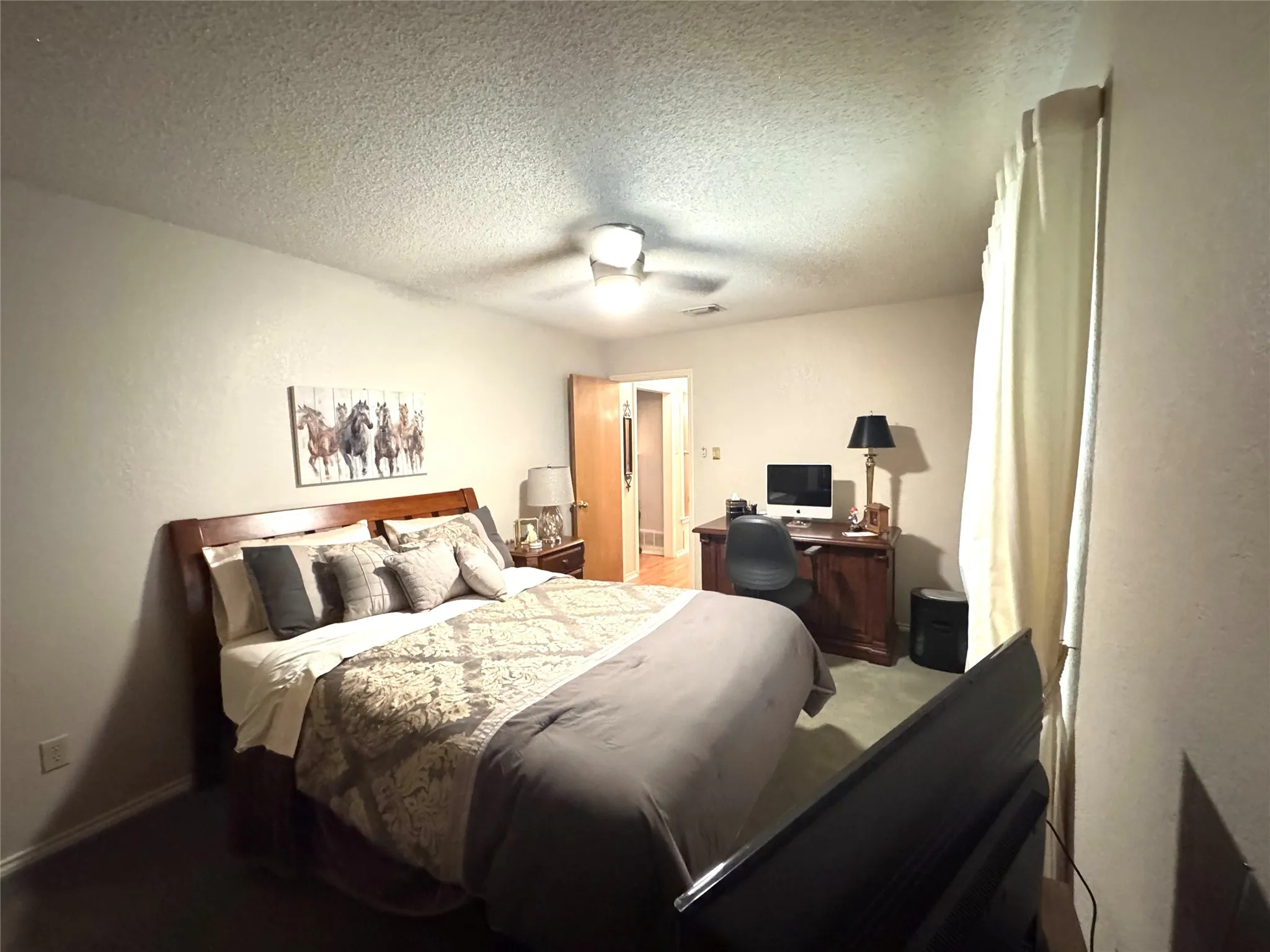 Single Family Residence For Sale in Hood County , 1104 Dove Hollow Road, Granbury, Texas 76048, 3 Bedroom, 2 Bathroom, 2 Garage spaces, 1,790 Sqft, built in 1983, Price $315,000, mls#21331591, Real Estate Agent in Granbury, Homes For Sale in Hood county, Homes For Sale in Granbury, Realtor in Granbury Texas, Real Estate Brokerage Independent Realty Texas, Luminita Cordes Realtor