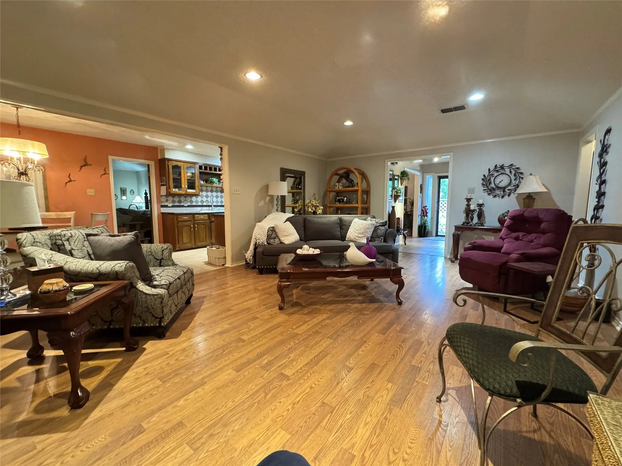 Single Family Residence For Sale in Hood County , 1104 Dove Hollow Road, Granbury, Texas 76048, 3 Bedroom, 2 Bathroom, 2 Garage spaces, 1,790 Sqft, built in 1983, Price $315,000, mls#21331591, Real Estate Agent in Granbury, Homes For Sale in Hood county, Homes For Sale in Granbury, Realtor in Granbury Texas, Real Estate Brokerage Independent Realty Texas, Luminita Cordes Realtor