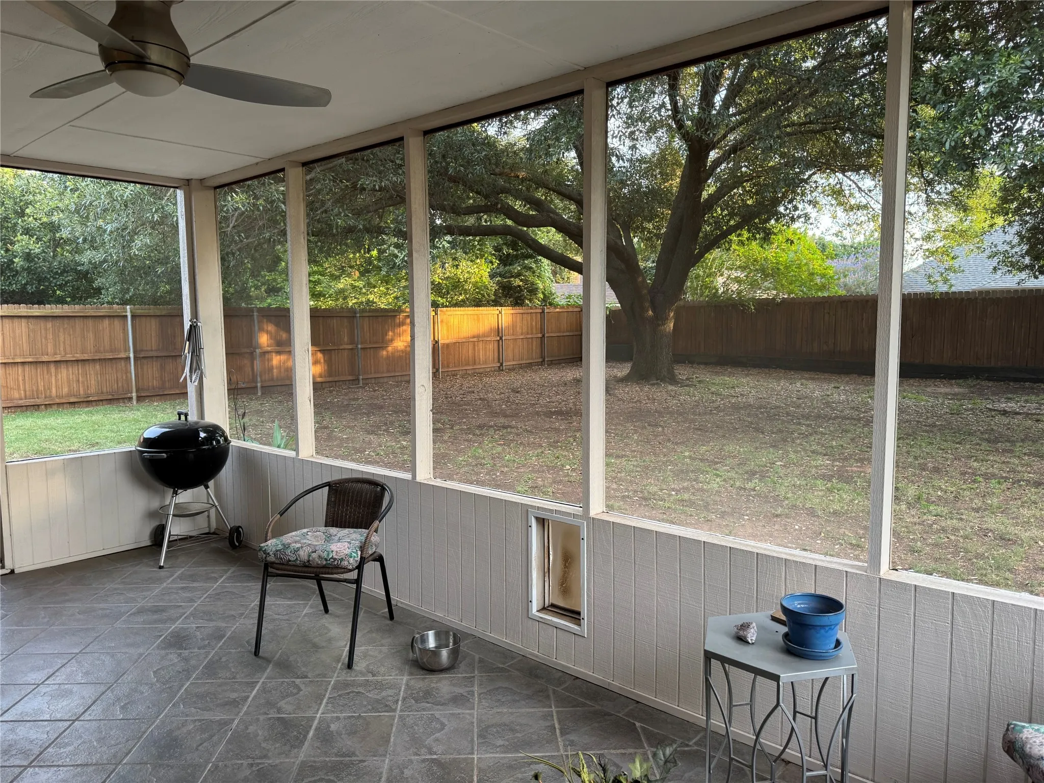 Single Family Residence For Sale in Hood County , 1104 Dove Hollow Road, Granbury, Texas 76048, 3 Bedroom, 2 Bathroom, 2 Garage spaces, 1,790 Sqft, built in 1983, Price $315,000, mls#21331591, Real Estate Agent in Granbury, Homes For Sale in Hood county, Homes For Sale in Granbury, Realtor in Granbury Texas, Real Estate Brokerage Independent Realty Texas, Luminita Cordes Realtor