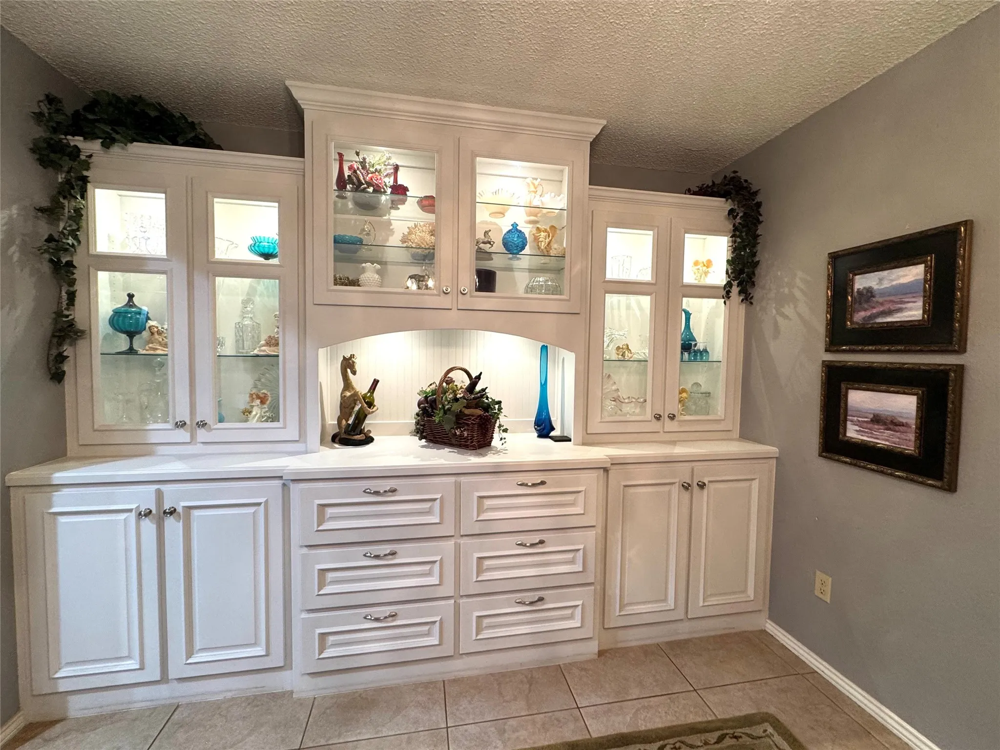 Single Family Residence For Sale in Hood County , 1104 Dove Hollow Road, Granbury, Texas 76048, 3 Bedroom, 2 Bathroom, 2 Garage spaces, 1,790 Sqft, built in 1983, Price $315,000, mls#21331591, Real Estate Agent in Granbury, Homes For Sale in Hood county, Homes For Sale in Granbury, Realtor in Granbury Texas, Real Estate Brokerage Independent Realty Texas, Luminita Cordes Realtor