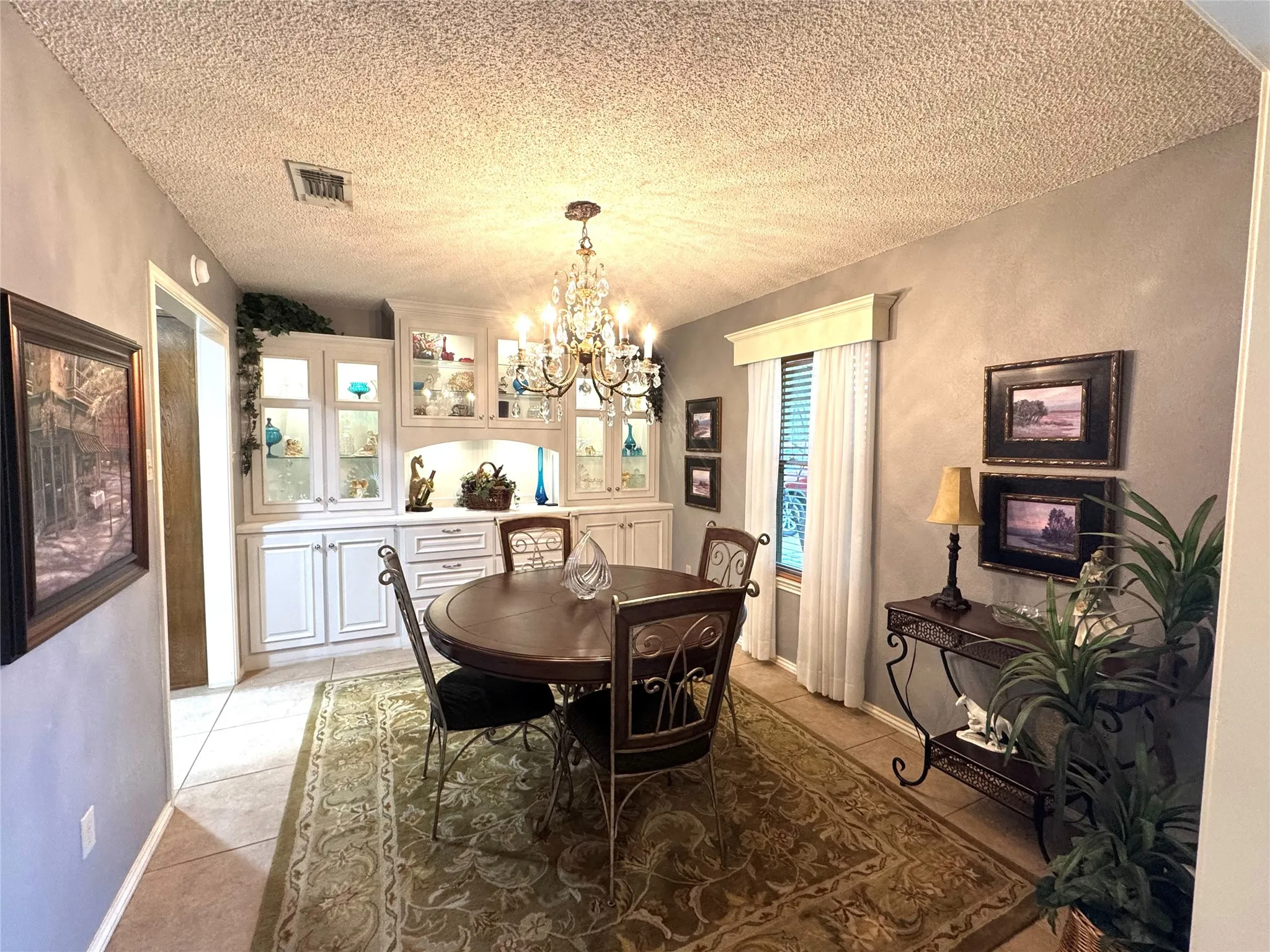 Single Family Residence For Sale in Hood County , 1104 Dove Hollow Road, Granbury, Texas 76048, 3 Bedroom, 2 Bathroom, 2 Garage spaces, 1,790 Sqft, built in 1983, Price $315,000, mls#21331591, Real Estate Agent in Granbury, Homes For Sale in Hood county, Homes For Sale in Granbury, Realtor in Granbury Texas, Real Estate Brokerage Independent Realty Texas, Luminita Cordes Realtor