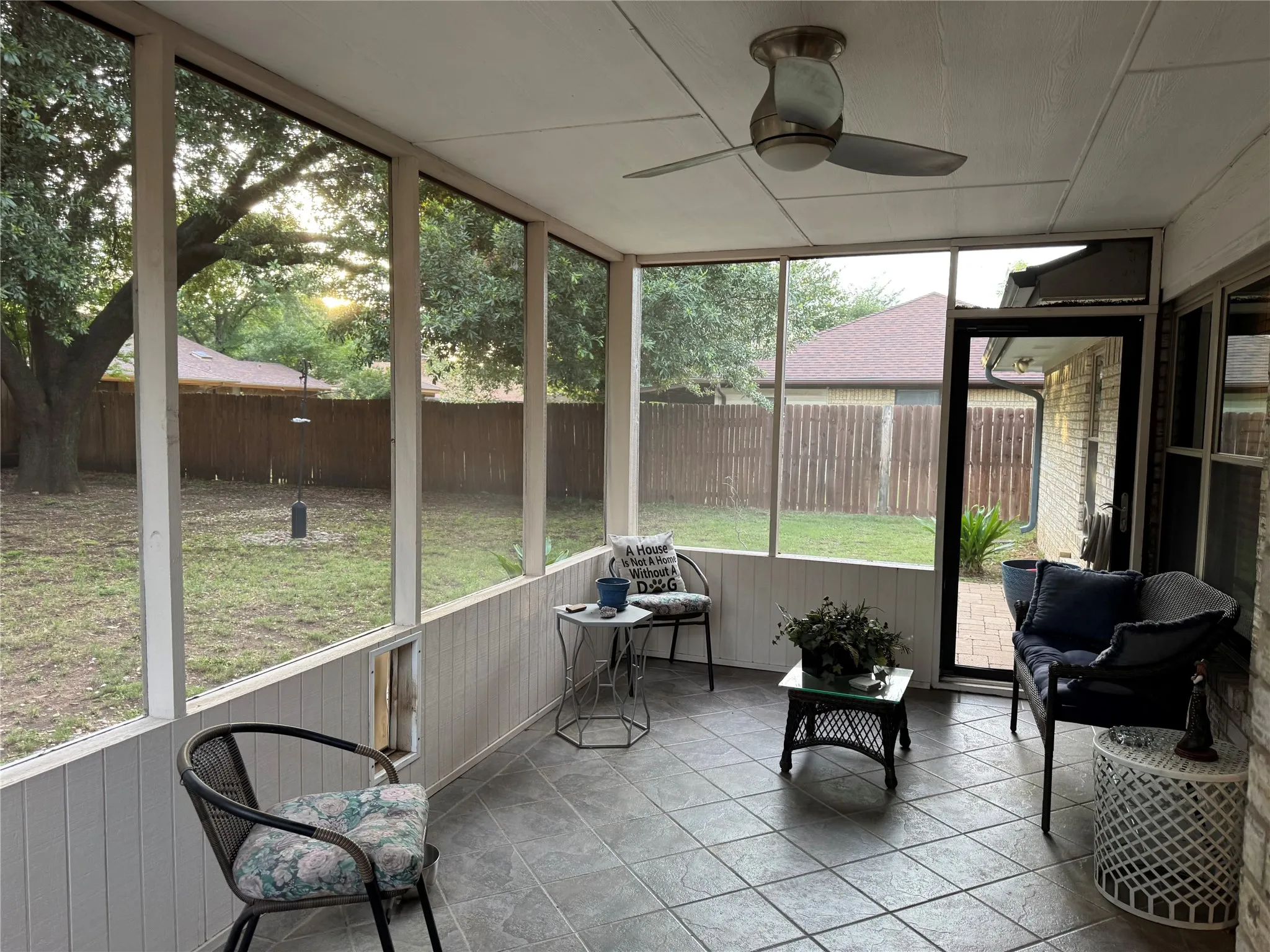 Single Family Residence For Sale in Hood County , 1104 Dove Hollow Road, Granbury, Texas 76048, 3 Bedroom, 2 Bathroom, 2 Garage spaces, 1,790 Sqft, built in 1983, Price $315,000, mls#21331591, Real Estate Agent in Granbury, Homes For Sale in Hood county, Homes For Sale in Granbury, Realtor in Granbury Texas, Real Estate Brokerage Independent Realty Texas, Luminita Cordes Realtor