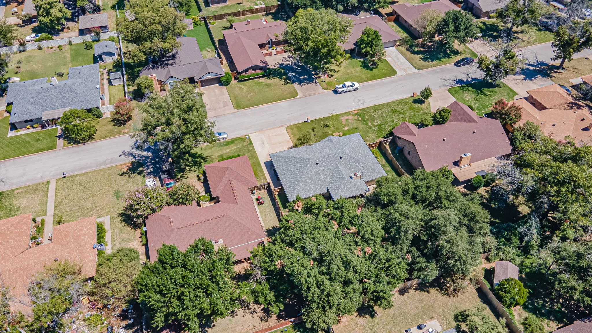 Single Family Residence For Sale in Hood County , 1104 Dove Hollow Road, Granbury, Texas 76048, 3 Bedroom, 2 Bathroom, 2 Garage spaces, 1,790 Sqft, built in 1983, Price $315,000, mls#21331591, Real Estate Agent in Granbury, Homes For Sale in Hood county, Homes For Sale in Granbury, Realtor in Granbury Texas, Real Estate Brokerage Independent Realty Texas, Luminita Cordes Realtor