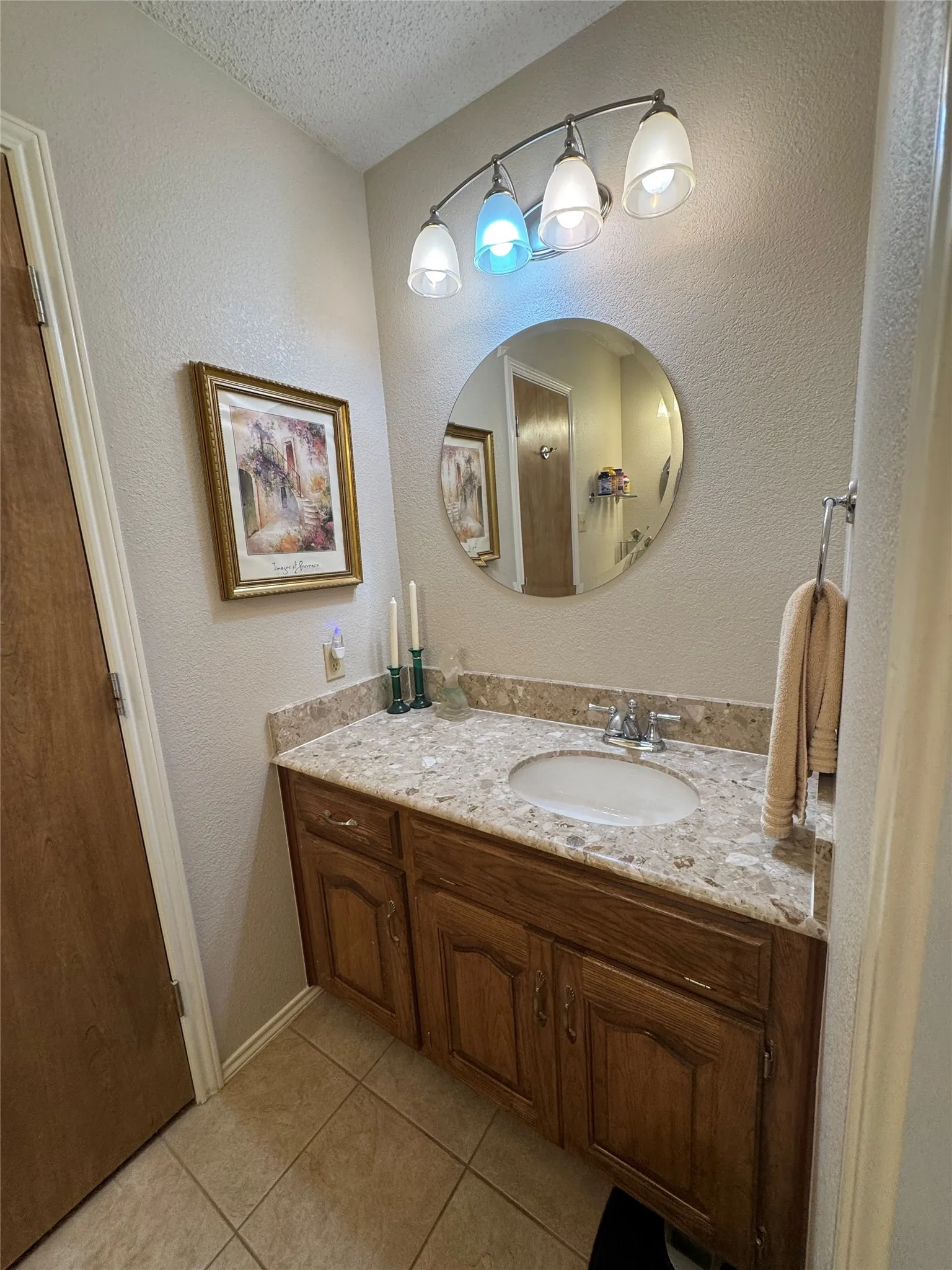 Single Family Residence For Sale in Hood County , 1104 Dove Hollow Road, Granbury, Texas 76048, 3 Bedroom, 2 Bathroom, 2 Garage spaces, 1,790 Sqft, built in 1983, Price $315,000, mls#21331591, Real Estate Agent in Granbury, Homes For Sale in Hood county, Homes For Sale in Granbury, Realtor in Granbury Texas, Real Estate Brokerage Independent Realty Texas, Luminita Cordes Realtor
