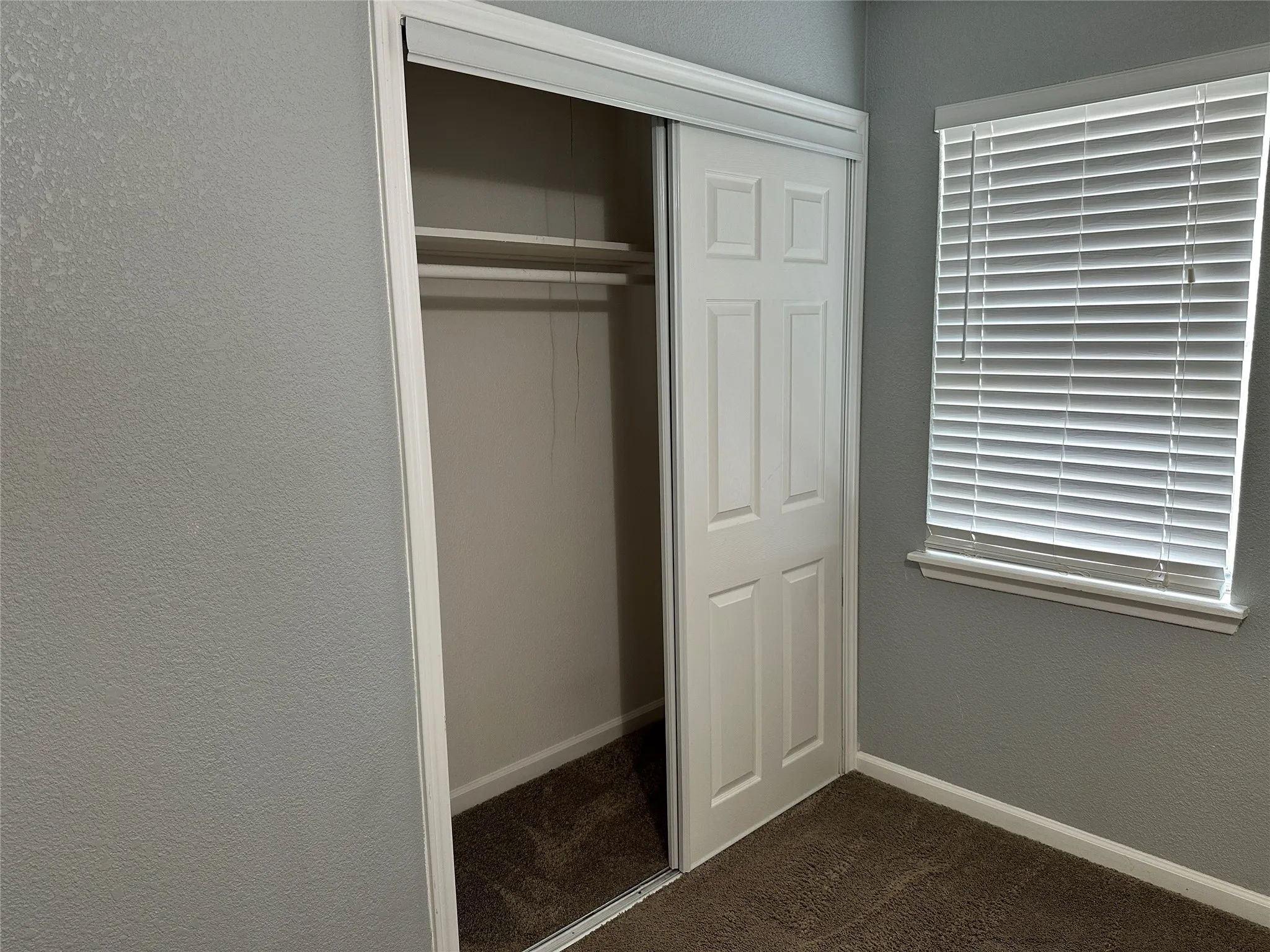Single Family Residence For Sale in Dallas County , 2713 Westview Drive, Mesquite, Texas 75150, 3 Bedroom, 2 Bathroom, 1 Garage spaces, 1,566 Sqft, built in 1964, mls#21331542, Real Estate Agent in Mesquite, Homes For Sale in Dallas county, Homes For Sale in Mesquite, Realtor in Mesquite Texas, Real Estate Brokerage Independent Realty Texas, Luminita Cordes Realtor