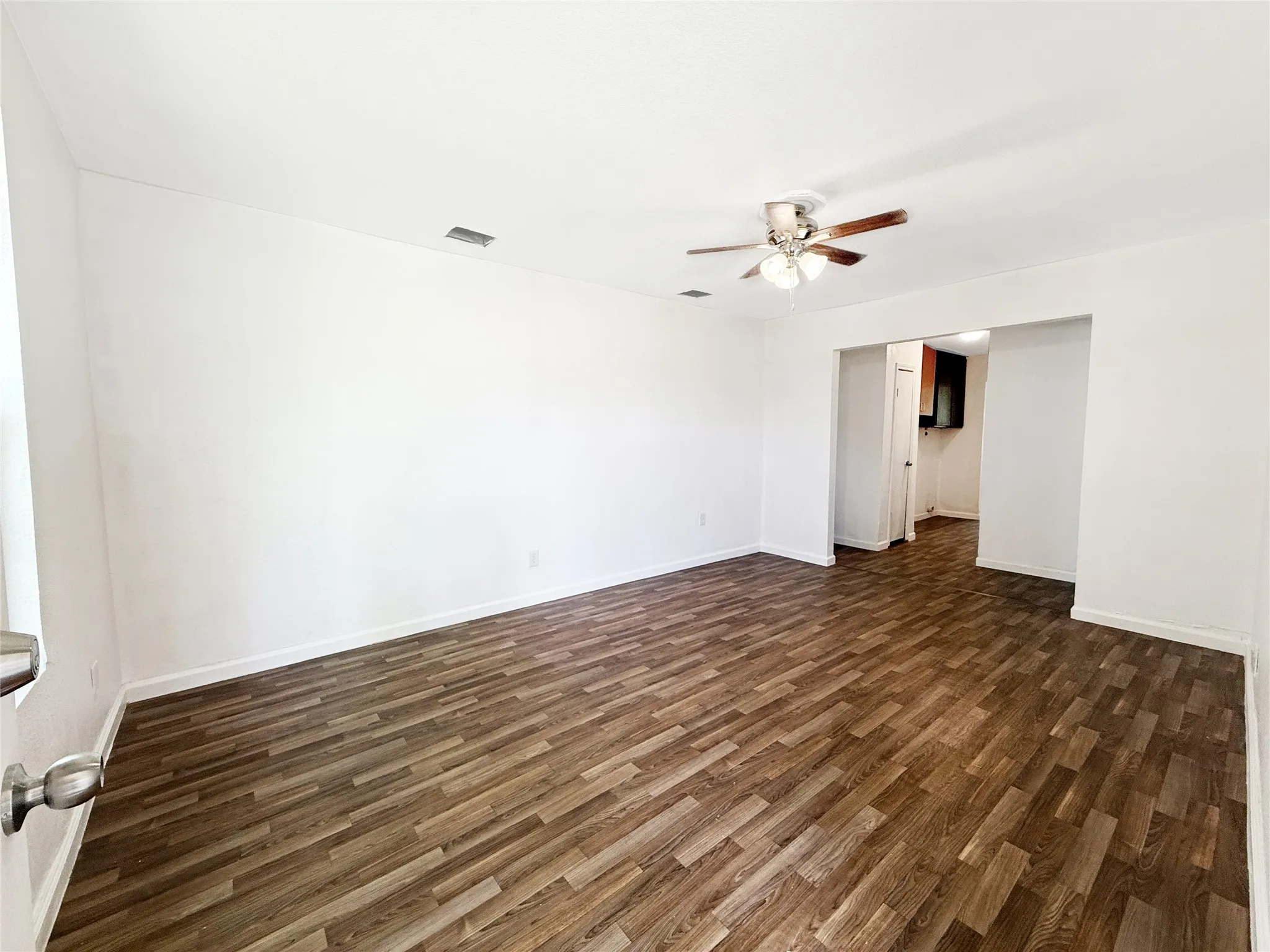 Single Family Residence For Sale in Johnson County , 104 S 6th Street, Godley, Texas 76044, 3 Bedroom, 1 Bathroom, Garage spaces, 1,024 Sqft, built in 1960, mls#21331245, Real Estate Agent in Godley, Homes For Sale in Johnson county, Homes For Sale in Godley, Realtor in Godley Texas, Real Estate Brokerage Independent Realty Texas, Luminita Cordes Realtor