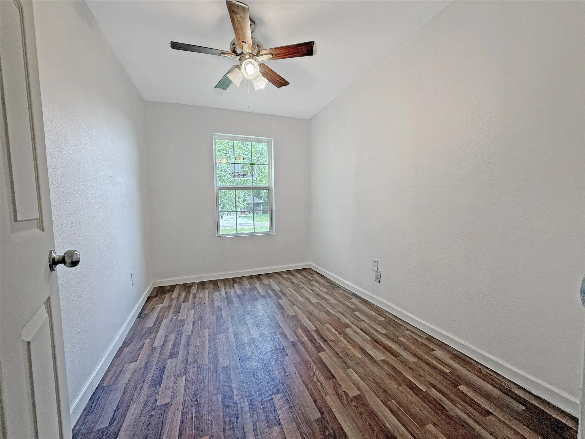 Single Family Residence For Sale in Johnson County , 104 S 6th Street, Godley, Texas 76044, 3 Bedroom, 1 Bathroom, Garage spaces, 1,024 Sqft, built in 1960, mls#21331245, Real Estate Agent in Godley, Homes For Sale in Johnson county, Homes For Sale in Godley, Realtor in Godley Texas, Real Estate Brokerage Independent Realty Texas, Luminita Cordes Realtor