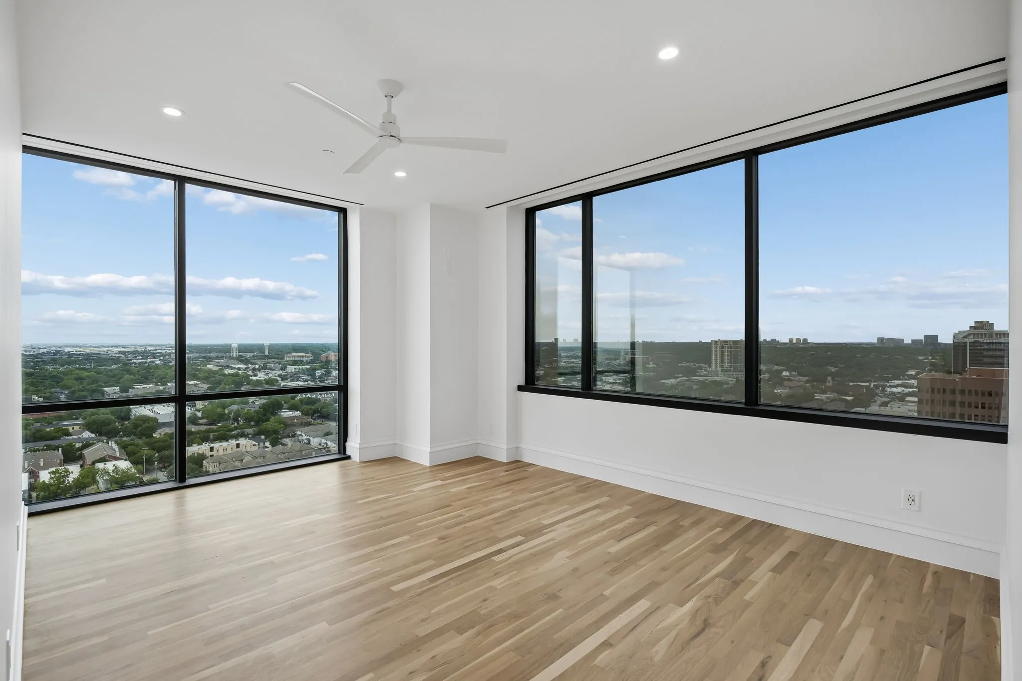 Condominium For Rent in Dallas County , 3111 Welborn Street 1703, Dallas, Texas 75219, 3 Bedroom, 4 Bathroom, 2 Garage spaces, 7,465 Sqft, built in 1985, mls#21256712, Real Estate Agent in Dallas, Homes For Rent in Dallas county, Homes For Rent in Dallas, Realtor in Dallas Texas, Real Estate Brokerage Independent Realty Texas, Luminita Cordes Realtor
