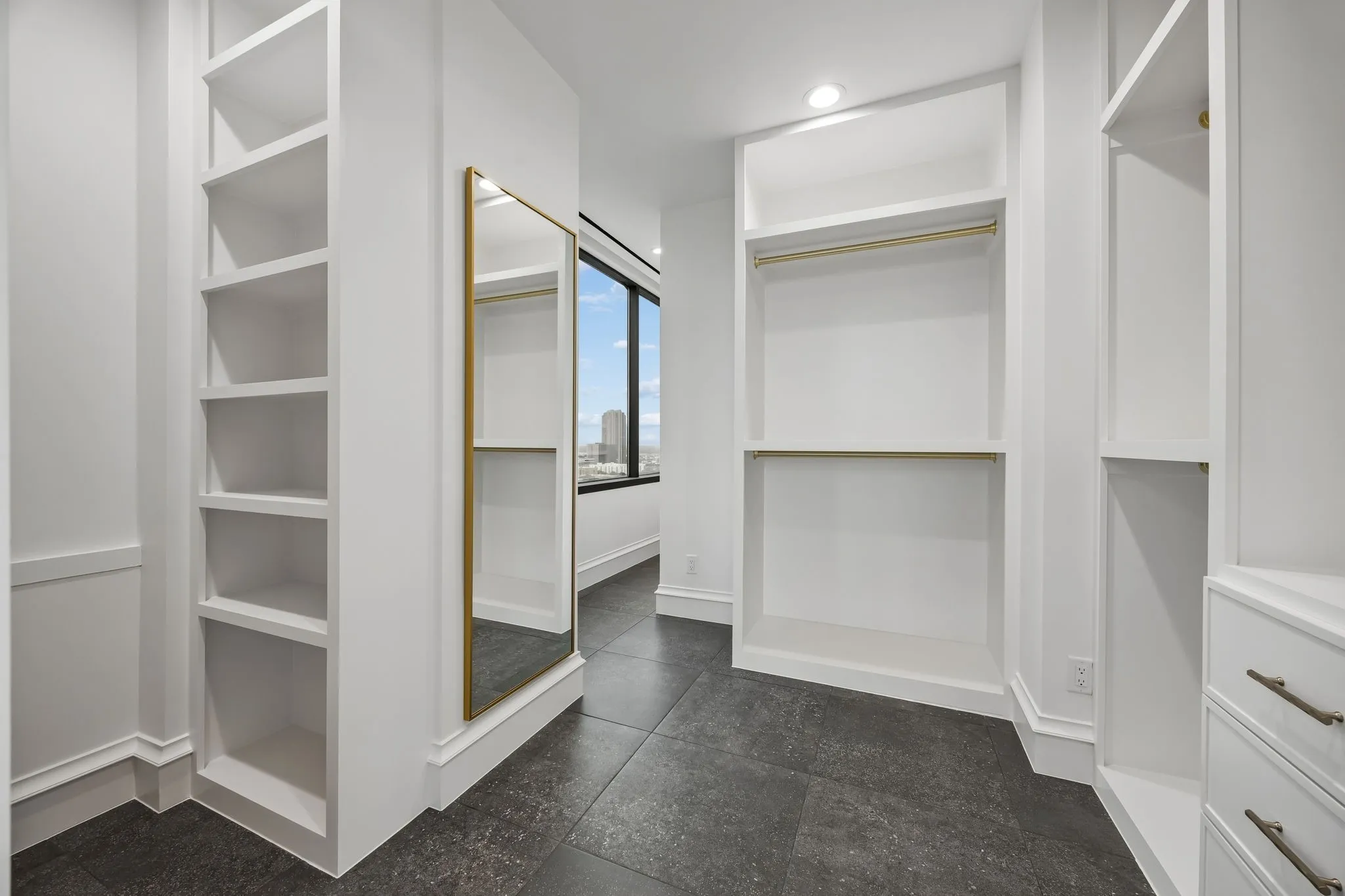 Condominium For Rent in Dallas County , 3111 Welborn Street 1703, Dallas, Texas 75219, 3 Bedroom, 4 Bathroom, 2 Garage spaces, 7,465 Sqft, built in 1985, mls#21256712, Real Estate Agent in Dallas, Homes For Rent in Dallas county, Homes For Rent in Dallas, Realtor in Dallas Texas, Real Estate Brokerage Independent Realty Texas, Luminita Cordes Realtor