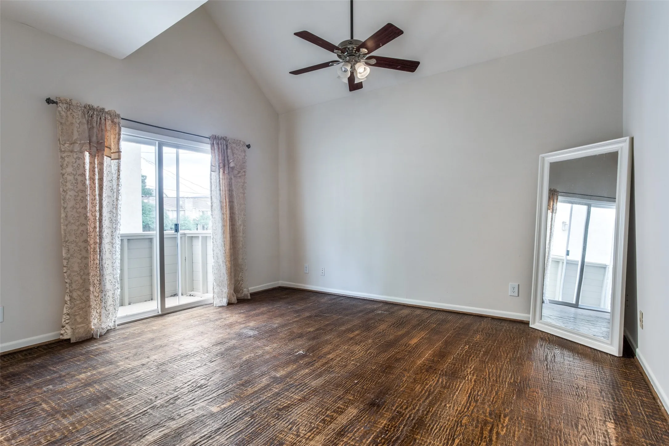 Condominium For Rent in Dallas County , 3445 Rankin Street 3445, University Park, Texas 75205, 2 Bedroom, 2 Bathroom, 1 Garage spaces, 1,875 Sqft, built in 1983, mls#21317788, Real Estate Agent in University Park, Homes For Rent in Dallas county, Homes For Rent in University Park, Realtor in University Park Texas, Real Estate Brokerage Independent Realty Texas, Luminita Cordes Realtor