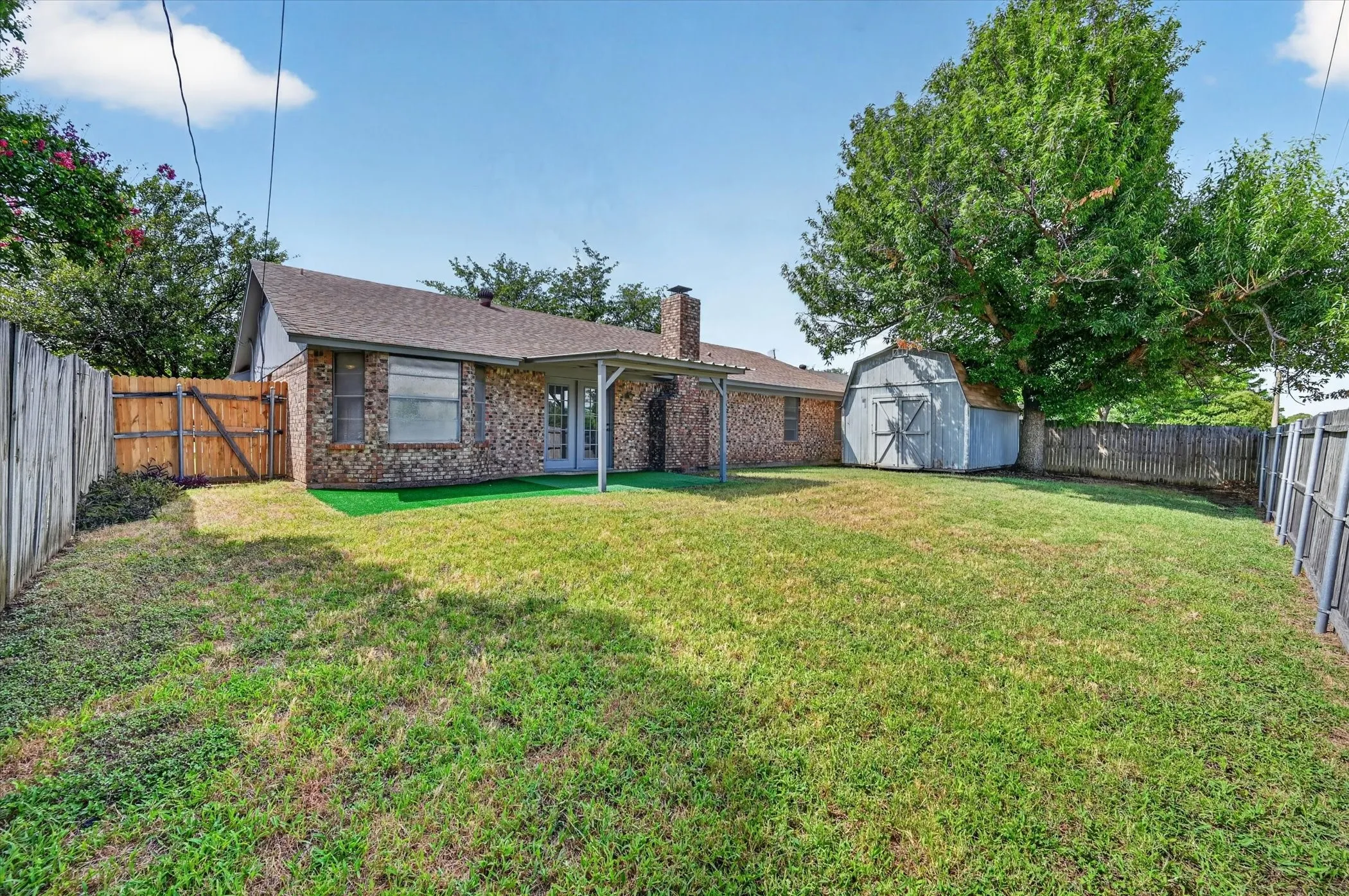 Single Family Residence For Sale in Tarrant County , 3619 Ceran Drive, Arlington, Texas 76016, 3 Bedroom, 2 Bathroom, 2 Garage spaces, 1,706 Sqft, built in 1976, mls#21325892, Real Estate Agent in Arlington, Homes For Sale in Tarrant county, Homes For Sale in Arlington, Realtor in Arlington Texas, Real Estate Brokerage Independent Realty Texas, Luminita Cordes Realtor