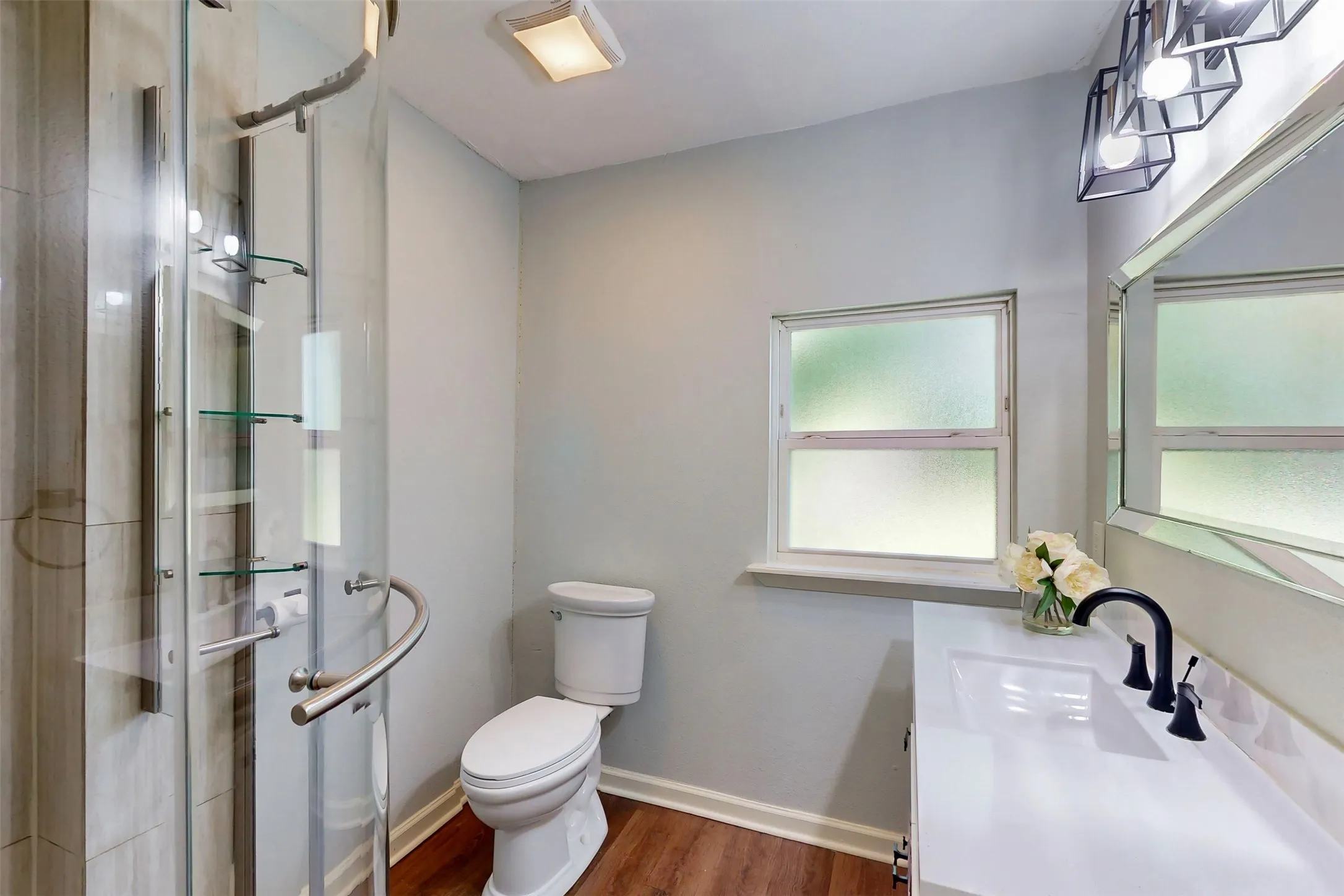 Single Family Residence For Sale in Dallas County , 3351 Caracas Drive, Mesquite, Texas 75150, 6 Bedroom, 3 Bathroom, Garage spaces, 1,550 Sqft, built in 1960, mls#21313784, Real Estate Agent in Mesquite, Homes For Sale in Dallas county, Homes For Sale in Mesquite, Realtor in Mesquite Texas, Real Estate Brokerage Independent Realty Texas, Luminita Cordes Realtor