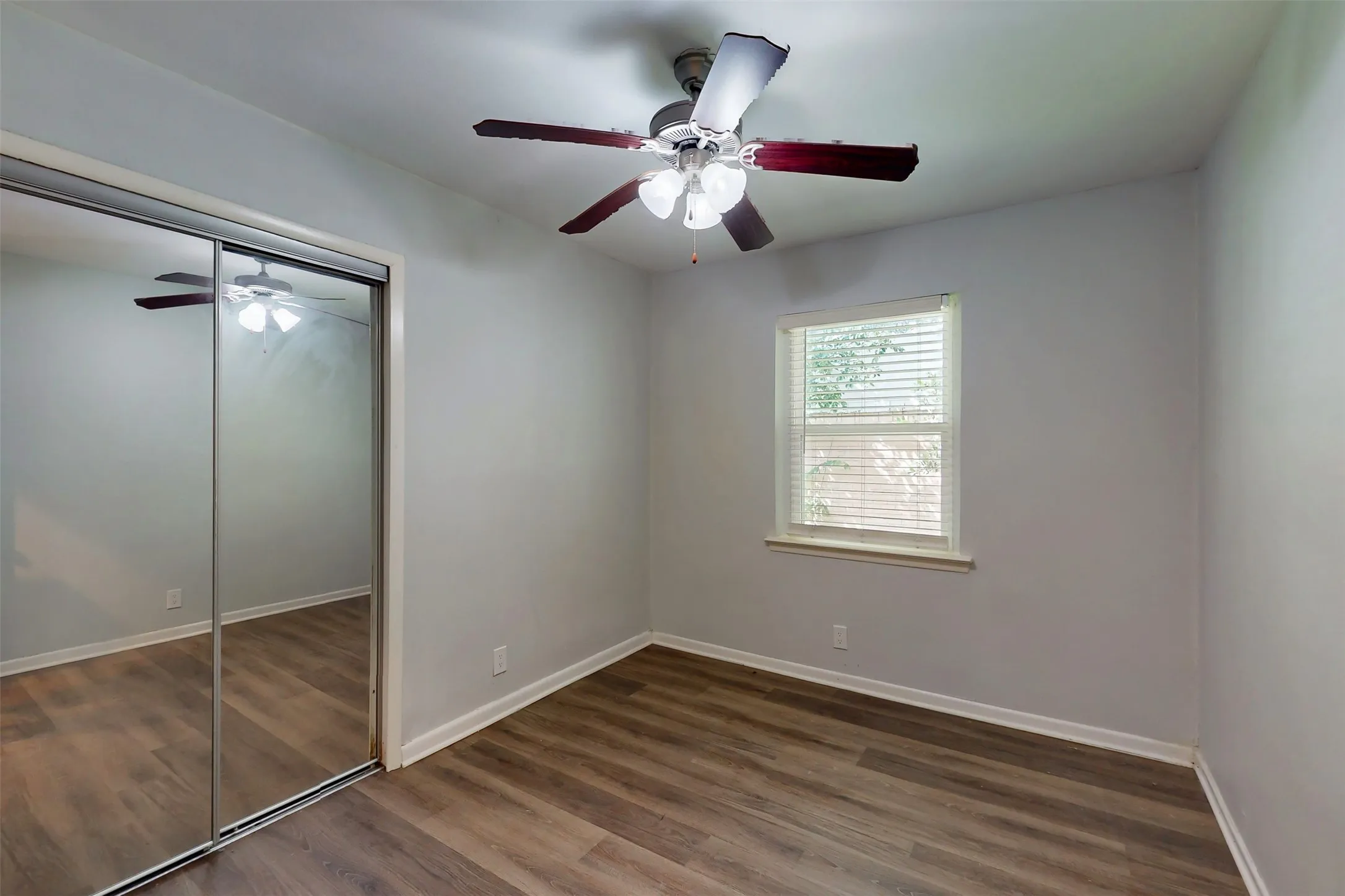 Single Family Residence For Sale in Dallas County , 3351 Caracas Drive, Mesquite, Texas 75150, 6 Bedroom, 3 Bathroom, Garage spaces, 1,550 Sqft, built in 1960, mls#21313784, Real Estate Agent in Mesquite, Homes For Sale in Dallas county, Homes For Sale in Mesquite, Realtor in Mesquite Texas, Real Estate Brokerage Independent Realty Texas, Luminita Cordes Realtor