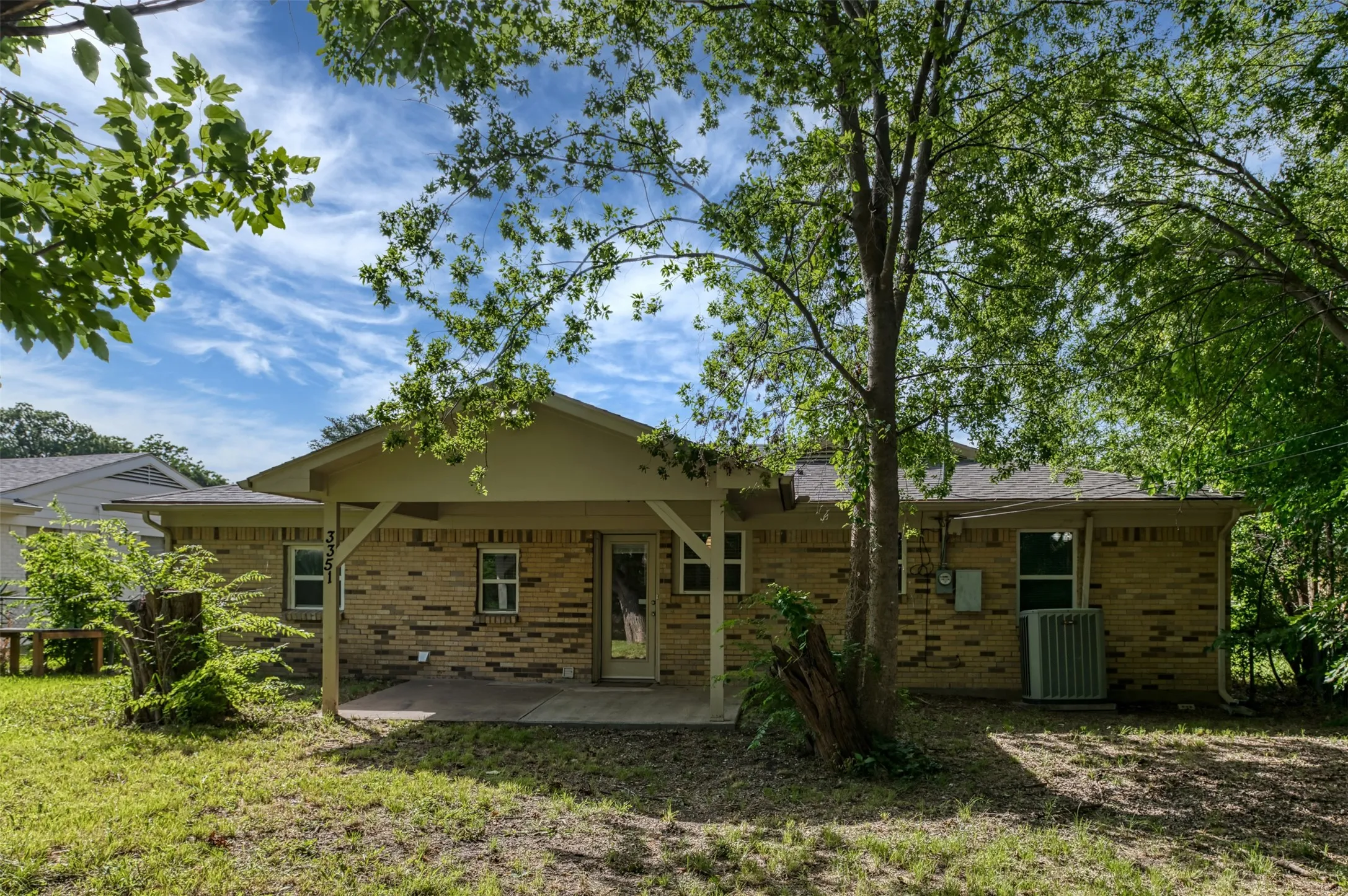 Single Family Residence For Sale in Dallas County , 3351 Caracas Drive, Mesquite, Texas 75150, 6 Bedroom, 3 Bathroom, Garage spaces, 1,550 Sqft, built in 1960, mls#21313784, Real Estate Agent in Mesquite, Homes For Sale in Dallas county, Homes For Sale in Mesquite, Realtor in Mesquite Texas, Real Estate Brokerage Independent Realty Texas, Luminita Cordes Realtor