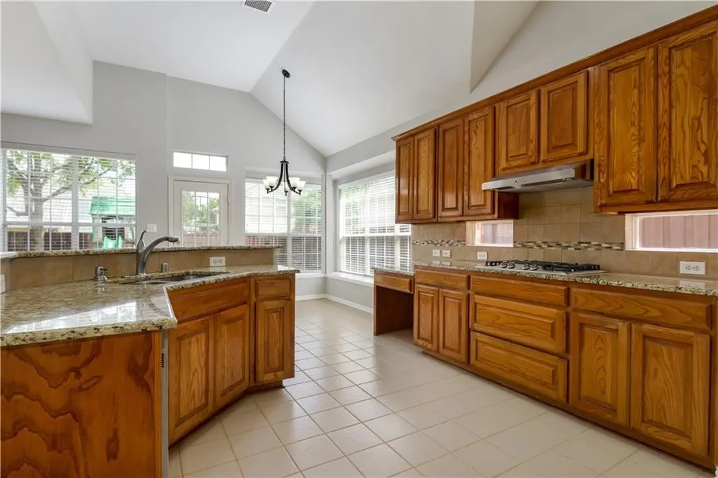 Single Family Residence For Sale in Collin County , 4421 Maize Drive, Plano, Texas 75093, 4 Bedroom, 3 Bathroom, 2 Garage spaces, 2,824 Sqft, built in 1996, mls#21328945, Real Estate Agent in Plano, Homes For Sale in Collin county, Homes For Sale in Plano, Realtor in Plano Texas, Real Estate Brokerage Independent Realty Texas, Luminita Cordes Realtor